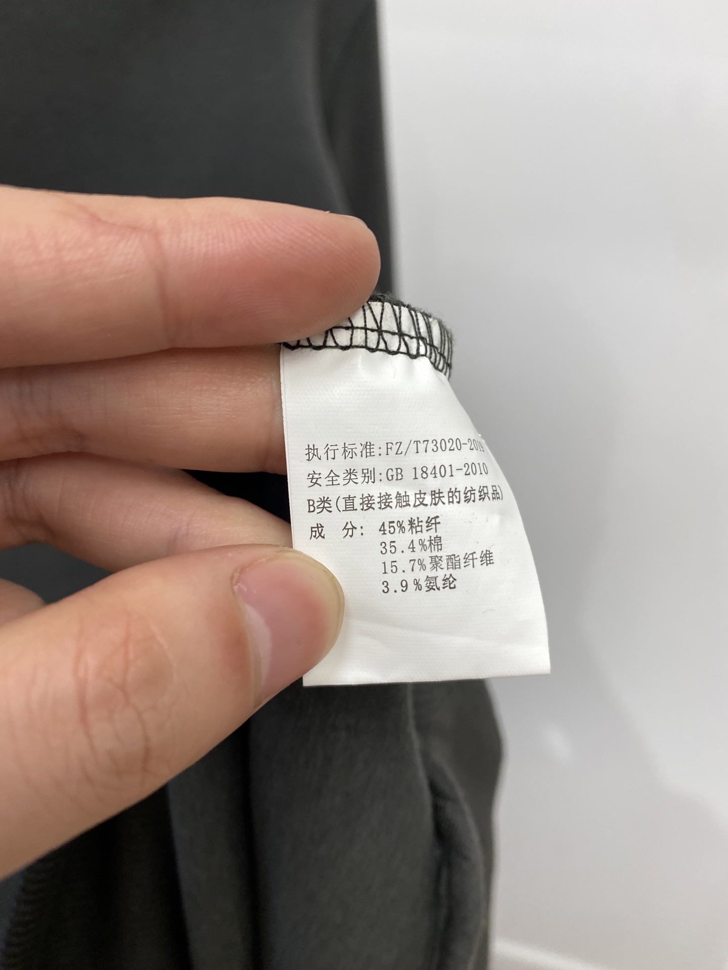 DESCENTE迪桑特、2025新品卫衣，帅气时尚，简约百搭款。肩部顶级印花图案logo，面料棉 不仅挺