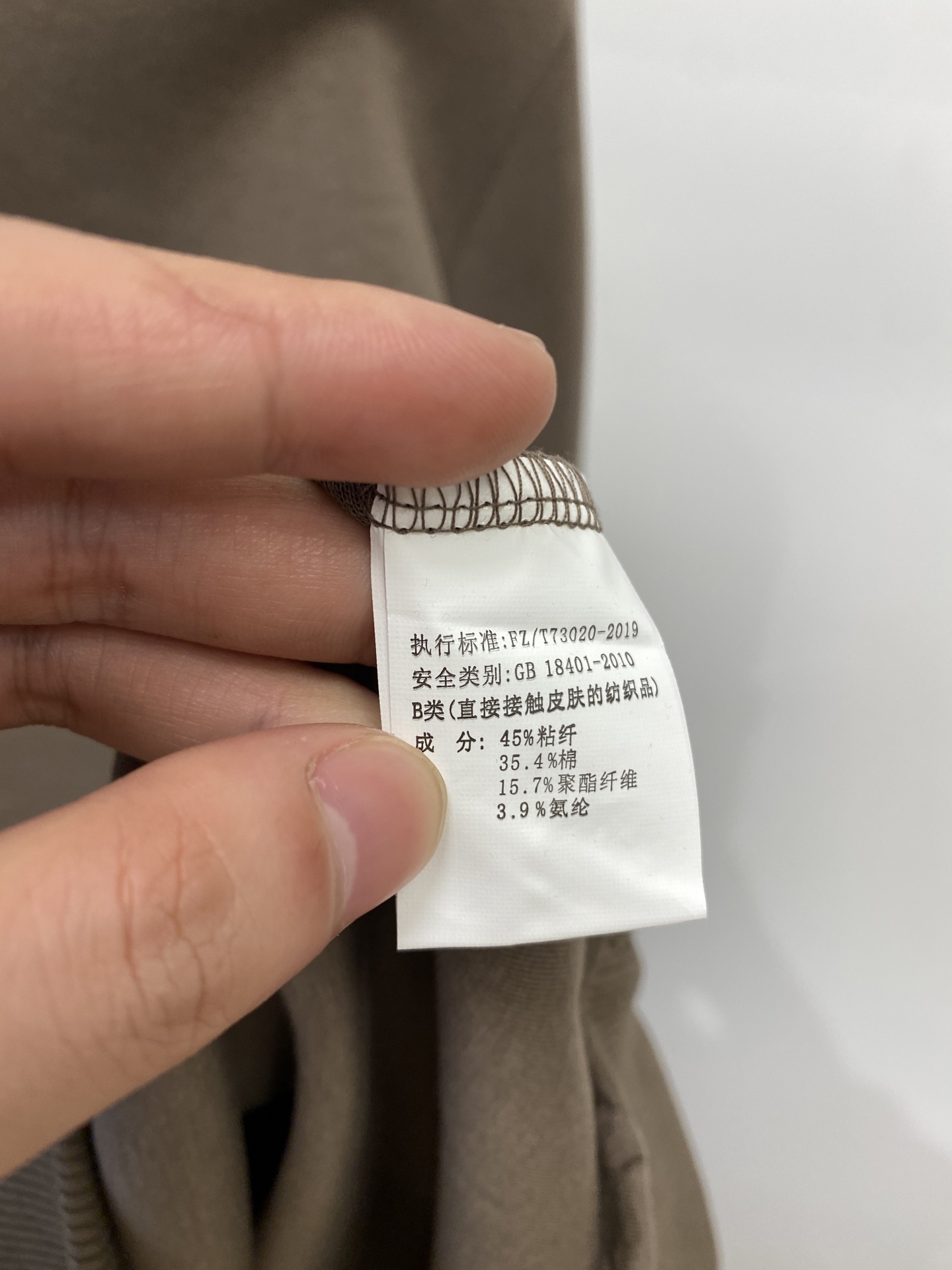 DESCENTE迪桑特、2025新品卫衣，帅气时尚，简约百搭款。肩部顶级印花图案logo，面料棉 不仅挺