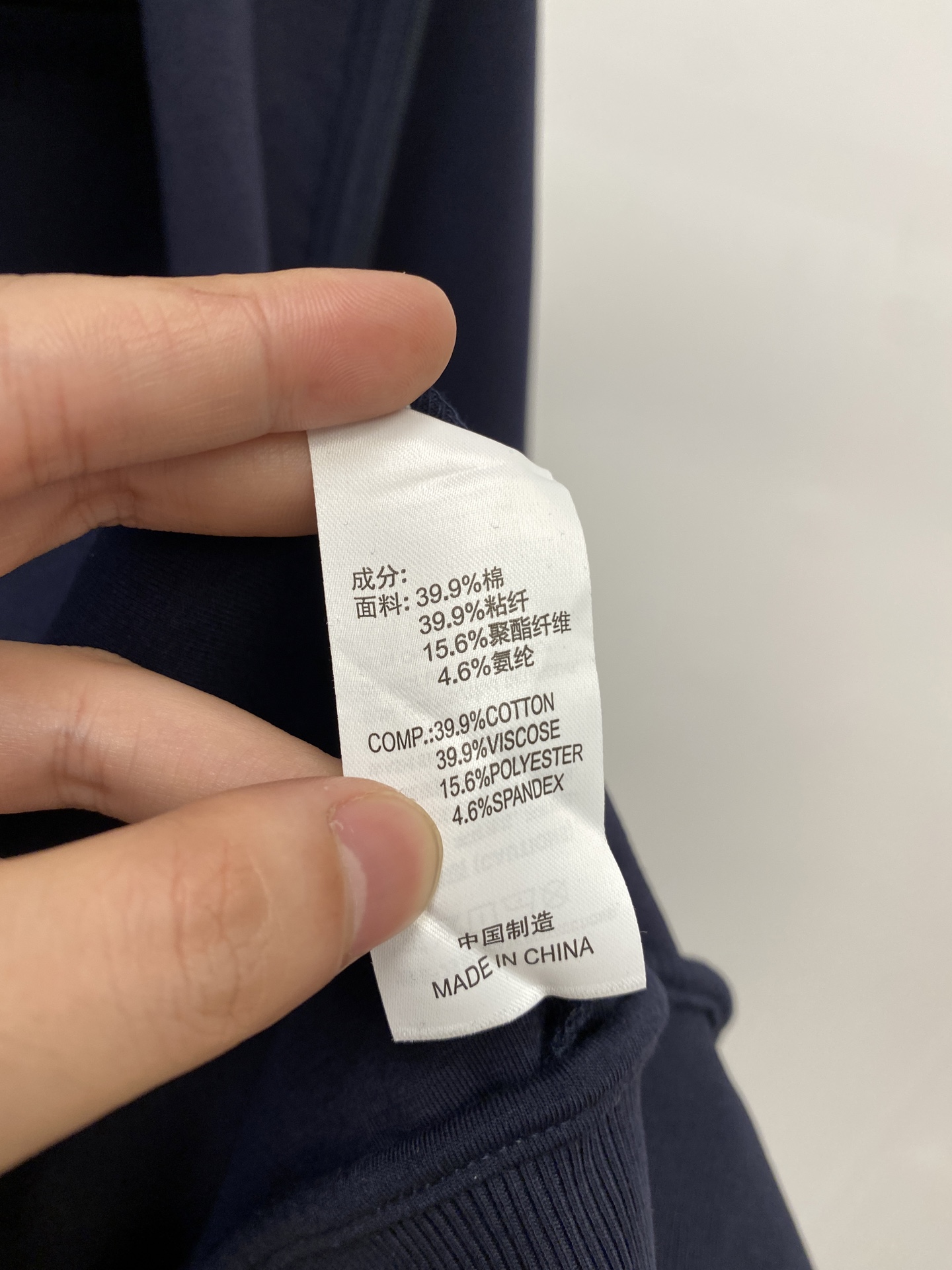 DESCENTE迪桑特、2025新品卫衣外套，帅气时尚，简约百搭款。肩部顶级印花图案logo，面料棉 不