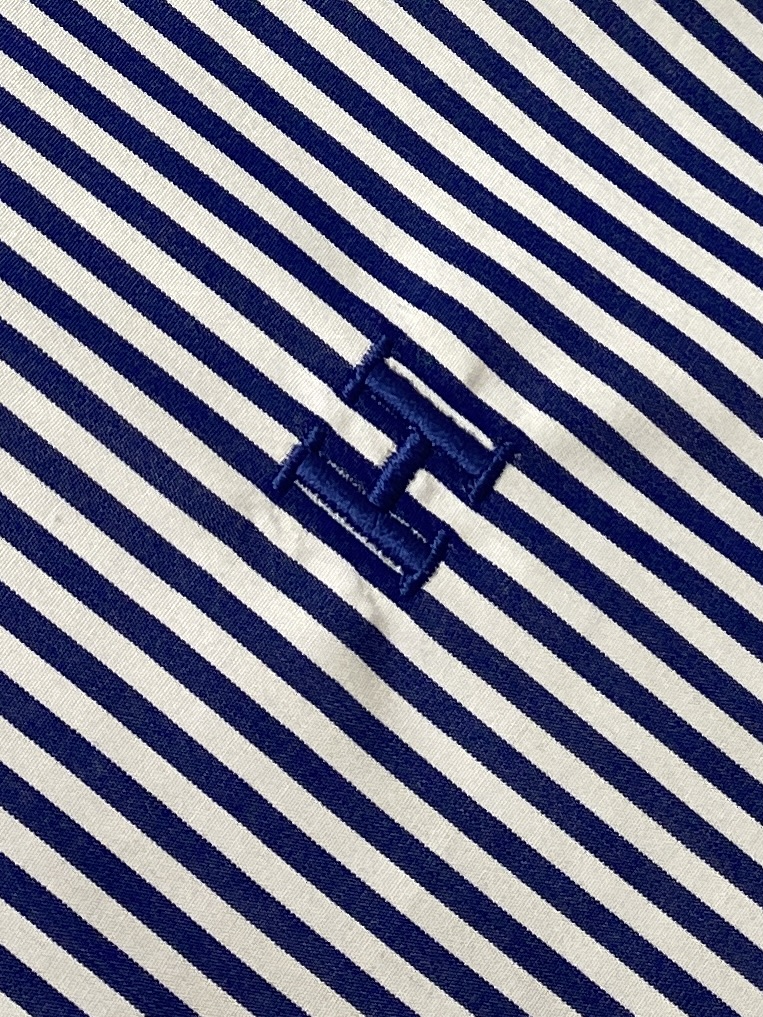 ￼ 爱马仕、2025新品衬衫，时尚帅气，简约百搭款，定制原版面料，不仅挺括，保持潮流的廓形，又穿着舒适，