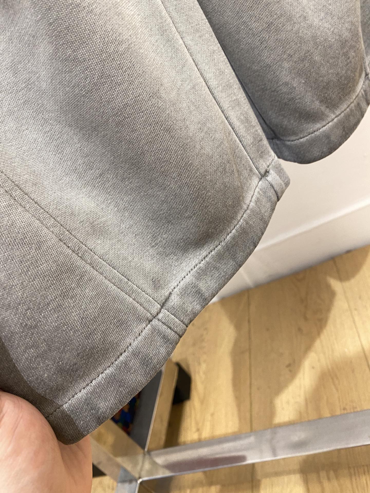 巴黎世家、2025爆款休闲裤 高弹显瘦必爆简约百搭爆款，做工精细，每一针都看得到用心，超多明星网红最爱 