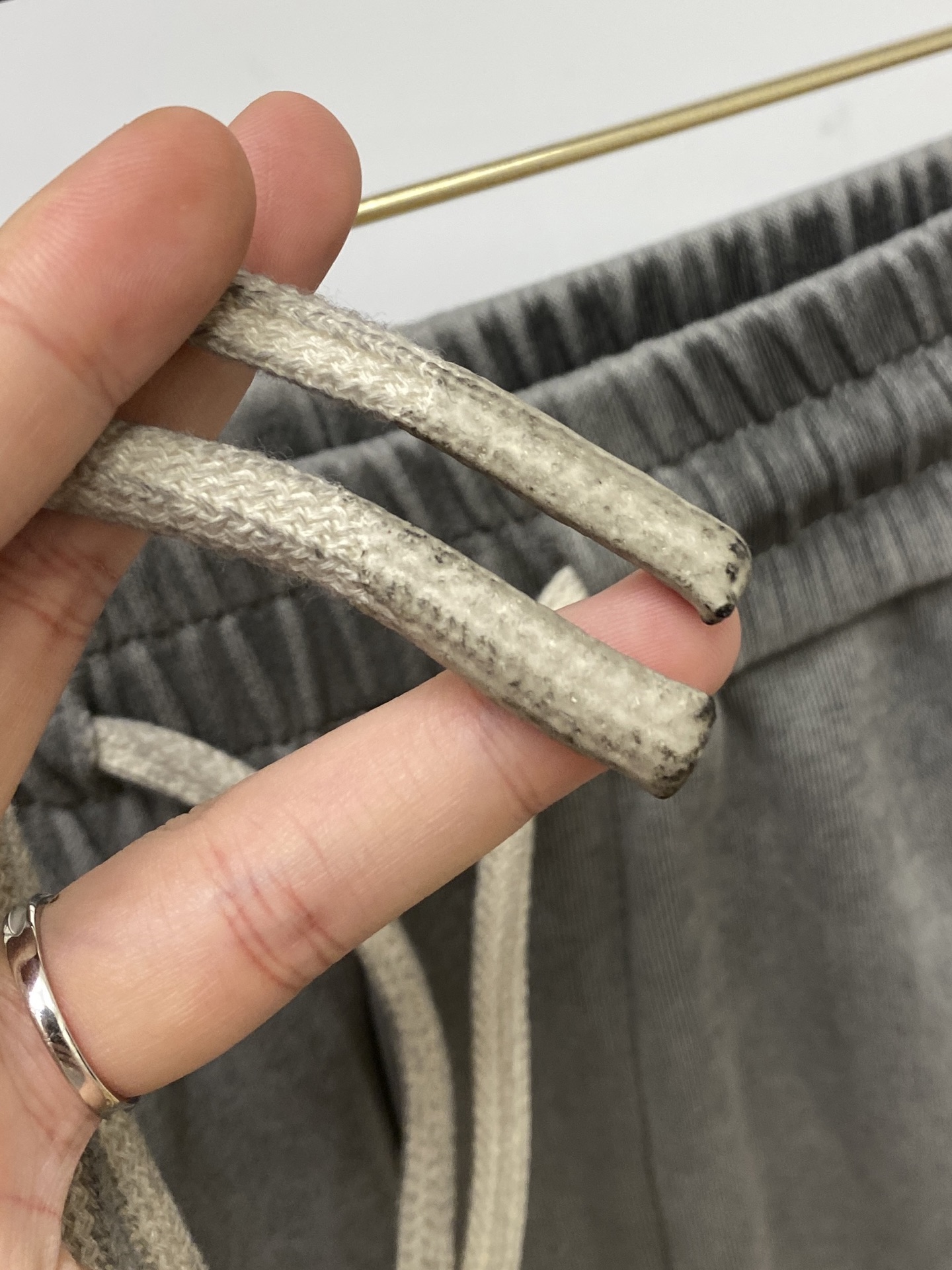 巴黎世家、2025爆款休闲裤 高弹显瘦必爆简约百搭爆款，做工精细，每一针都看得到用心，超多明星网红最爱 