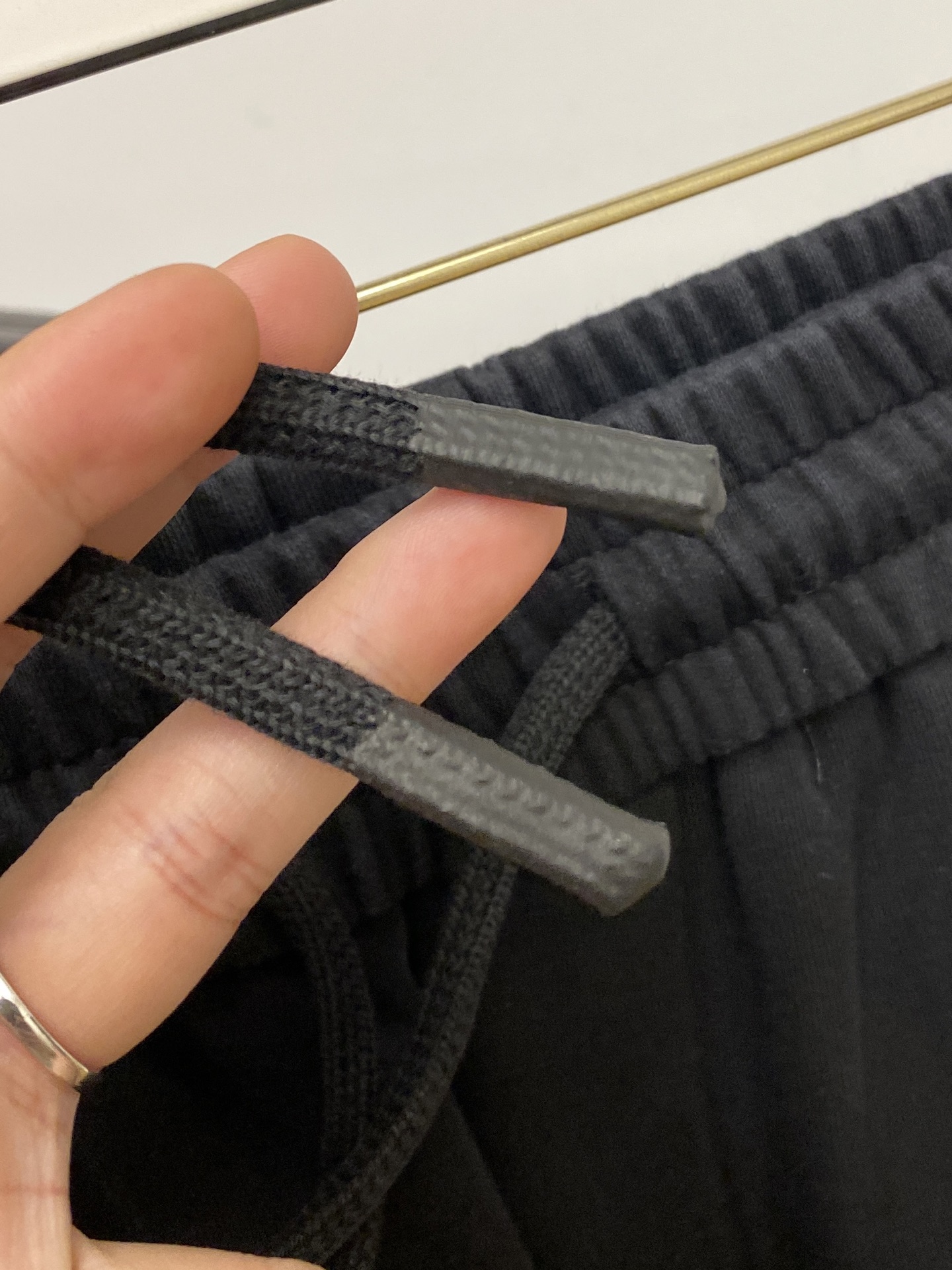 巴黎世家、2025爆款休闲裤 高弹显瘦必爆简约百搭爆款，做工精细，每一针都看得到用心，超多明星网红最爱 