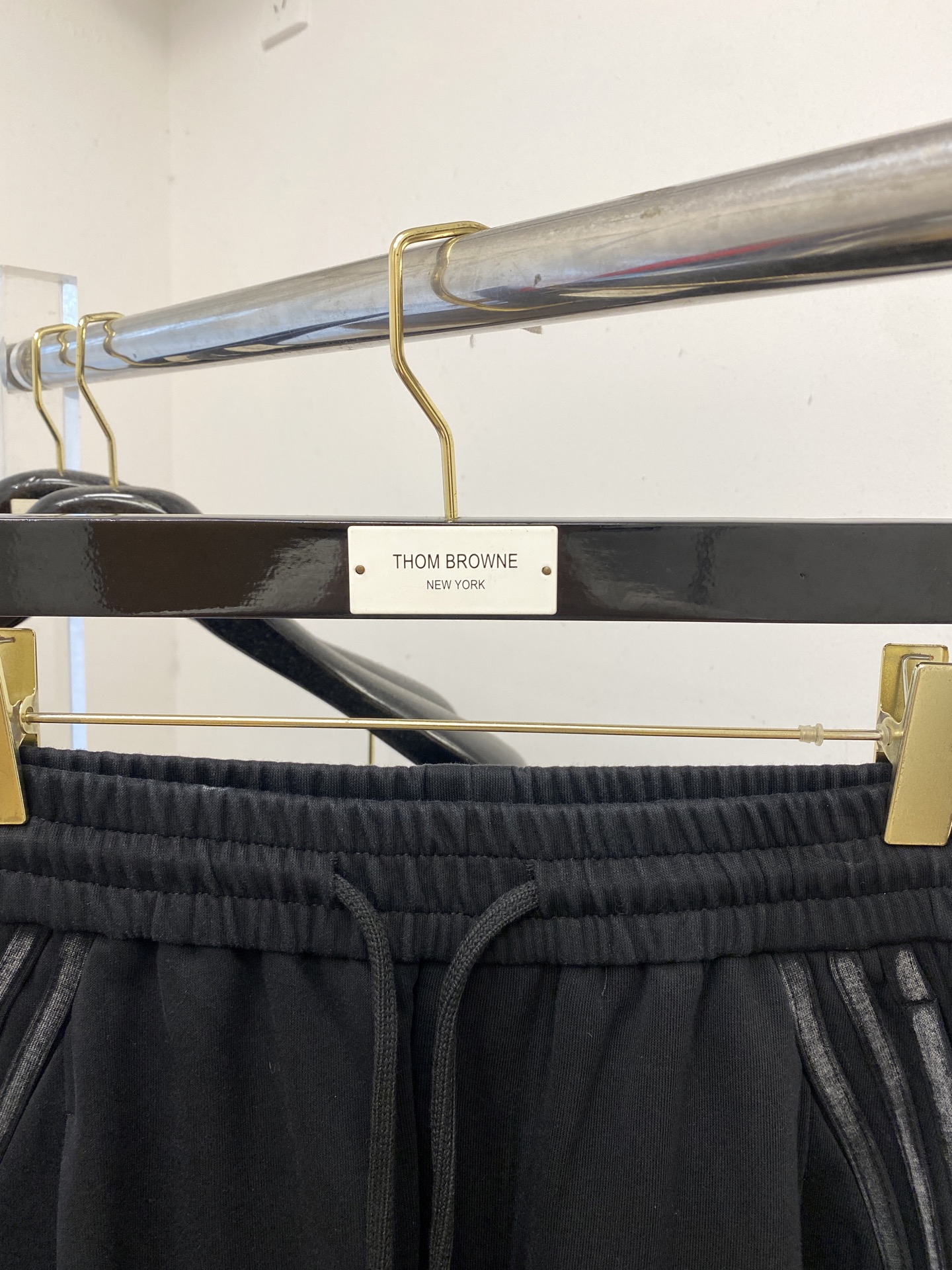 巴黎世家、2025爆款休闲裤 高弹显瘦必爆简约百搭爆款，做工精细，每一针都看得到用心，超多明星网红最爱 