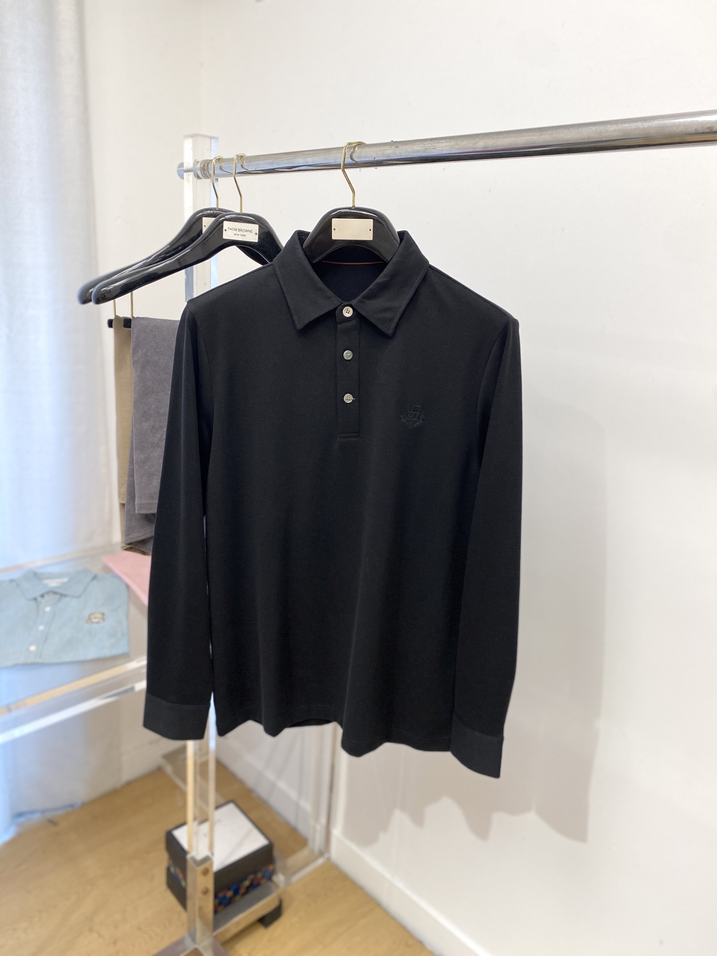 NO:521351,LP, new long-sleeved sweatshirt, handsome and fashionable, simple and versatile. The exquisite embroidery pattern logo on the chest, fabric cotton is not only crisp, maintaining the trendy silhouette, and wearing comfortably, with more delicate yarn. The number M-3XL, loro piana, hoodie, sweatshirts, alexander wang19860909LP、新品长袖卫衣,帅气时尚,简约百搭款.胸前精致刺绣图案logo,面料棉 不仅挺括,保持潮流的廓形,又穿着舒适,纱织更细腻,码数M-3XL,,loro piana,hoodie,sweatshirts,alexander wang,Men's clothing