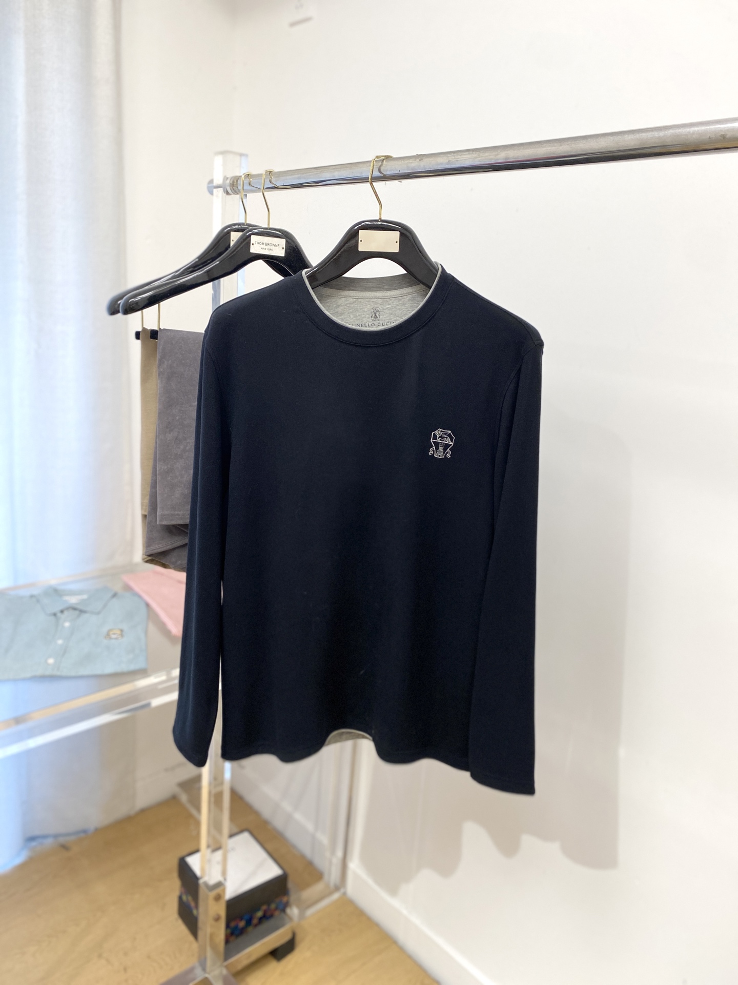 NO:521349,Brunello Cucinelli, new long-sleeved sweatshirt, handsome and fashionable, simple and versatile. The exquisite embroidery pattern logo on the chest, fabric cotton is not only crisp, maintaining the trendy silhouette, and wearing comfortable, with more delicate yarn. The number M-3XL, brunello cucinelli, hoodie, sweatshirts, alexander wang19860909Brunello Cucinelli、新品长袖卫衣,帅气时尚,简约百搭款.胸前精致刺绣图案logo,面料棉 不仅挺括,保持潮流的廓形,又穿着舒适,纱织更细腻,码数M-3XL,,brunello cucinelli,hoodie,sweatshirts,alexander wang,Men's clothing