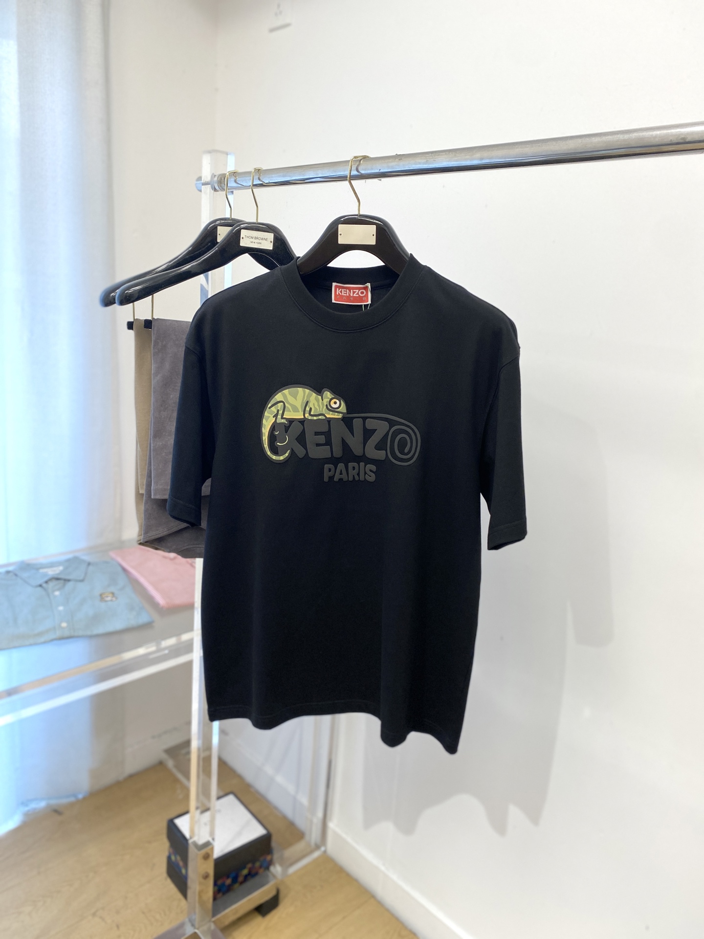 KENZO、2025新品短袖T恤，帅气时尚，胸前顶级直喷图案字母logo，简约百搭款。面料棉 不仅挺括，