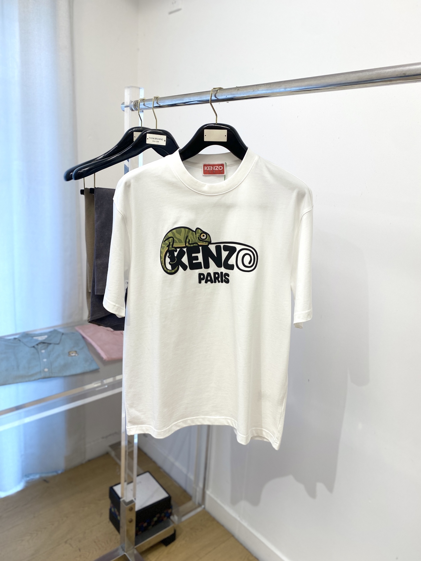 KENZO、2025新品短袖T恤，帅气时尚，胸前顶级直喷图案字母logo，简约百搭款。面料棉 不仅挺括，