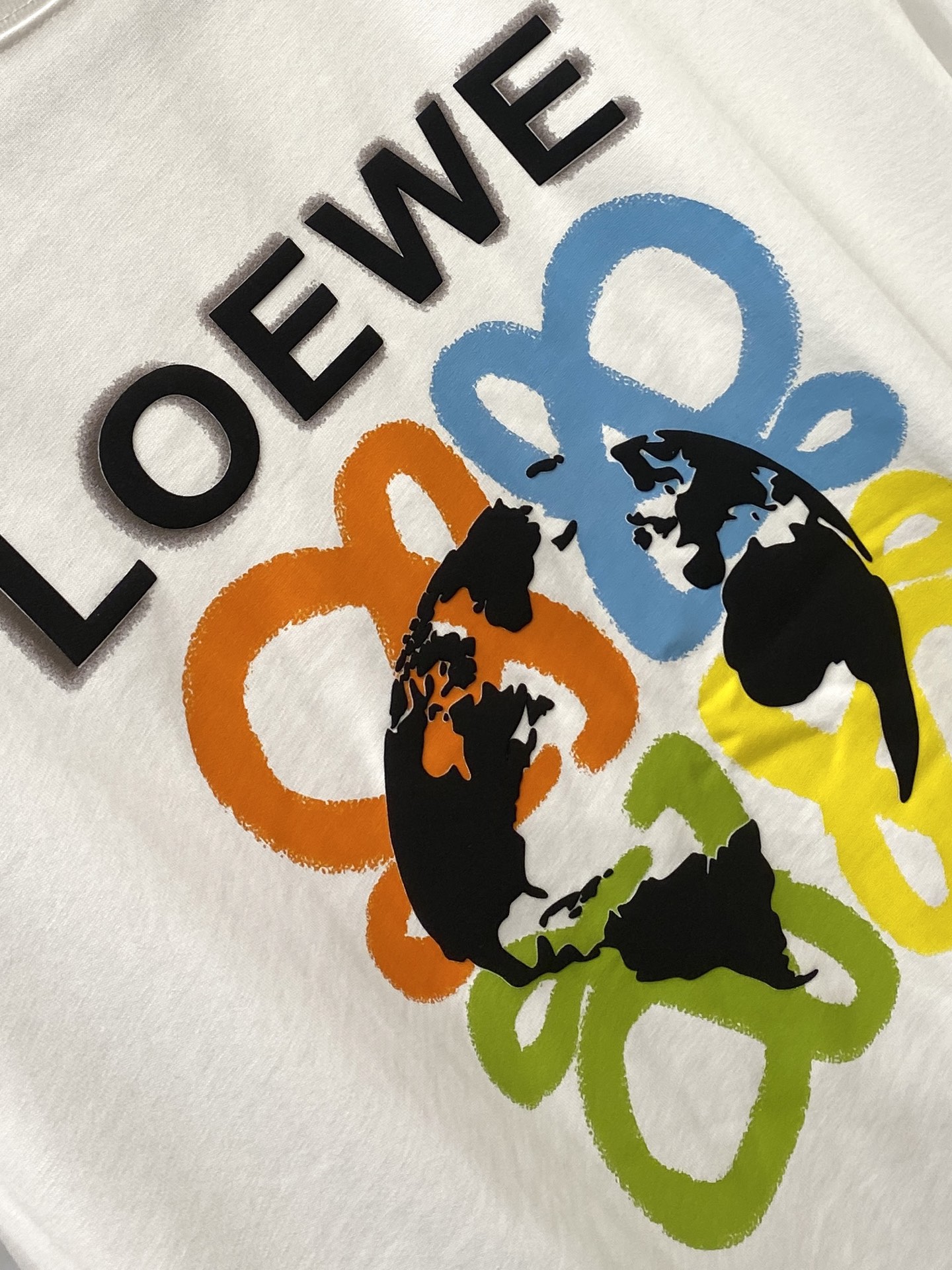 罗意威、2025新品短袖T恤，帅气时尚，胸前顶级直喷图案字母logo，简约百搭款。面料棉 不仅挺括，保持