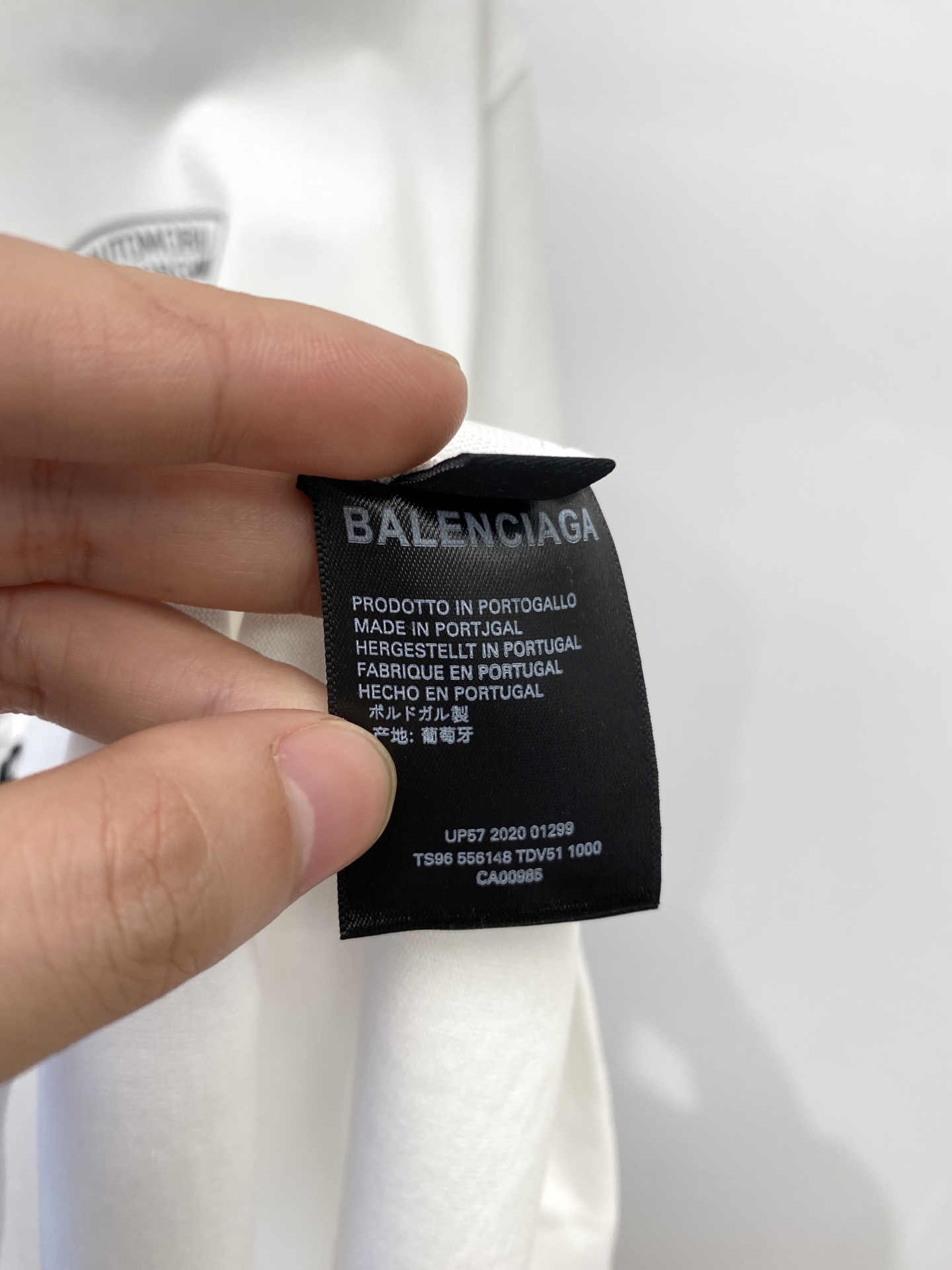 巴黎世家、2025新品短袖T恤，帅气时尚，胸前顶级印胶图案字母logo，简约百搭款。面料棉 不仅挺括，保