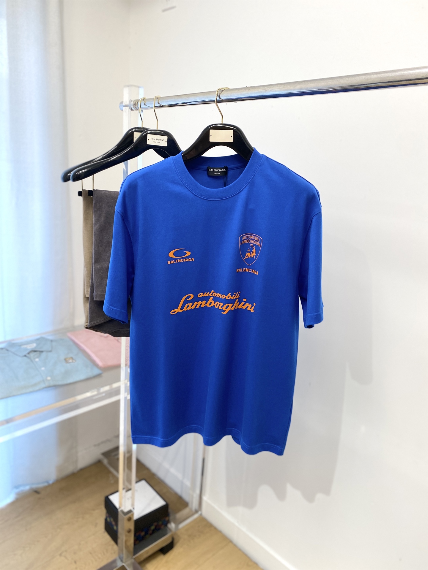 巴黎世家、2025新品短袖T恤，帅气时尚，胸前顶级印胶图案字母logo，简约百搭款。面料棉 不仅挺括，保