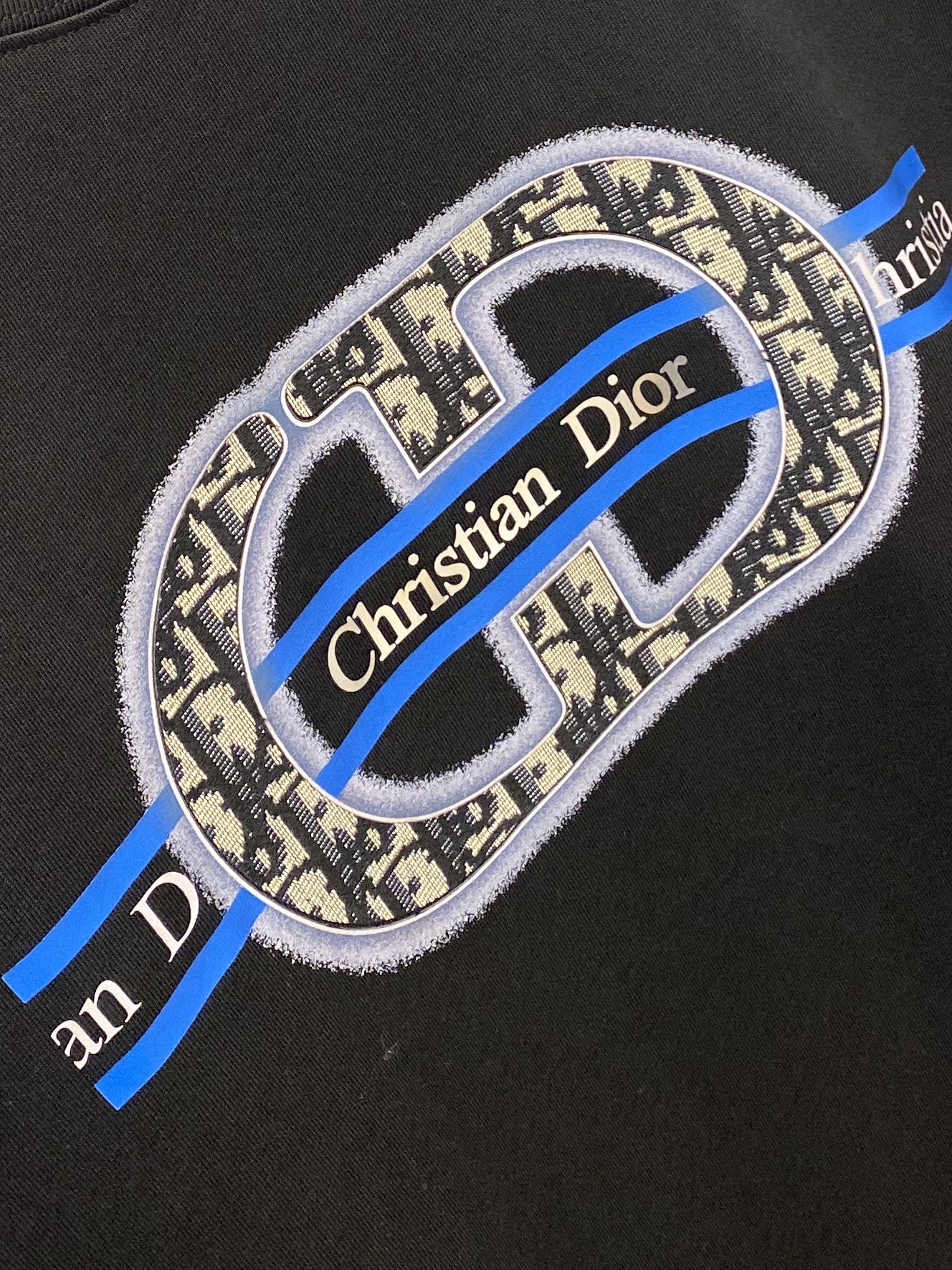 迪奥、2025新品短袖T恤，帅气时尚，胸前顶级印花字母logo，简约百搭款。面料棉 不仅挺括，保持潮流的