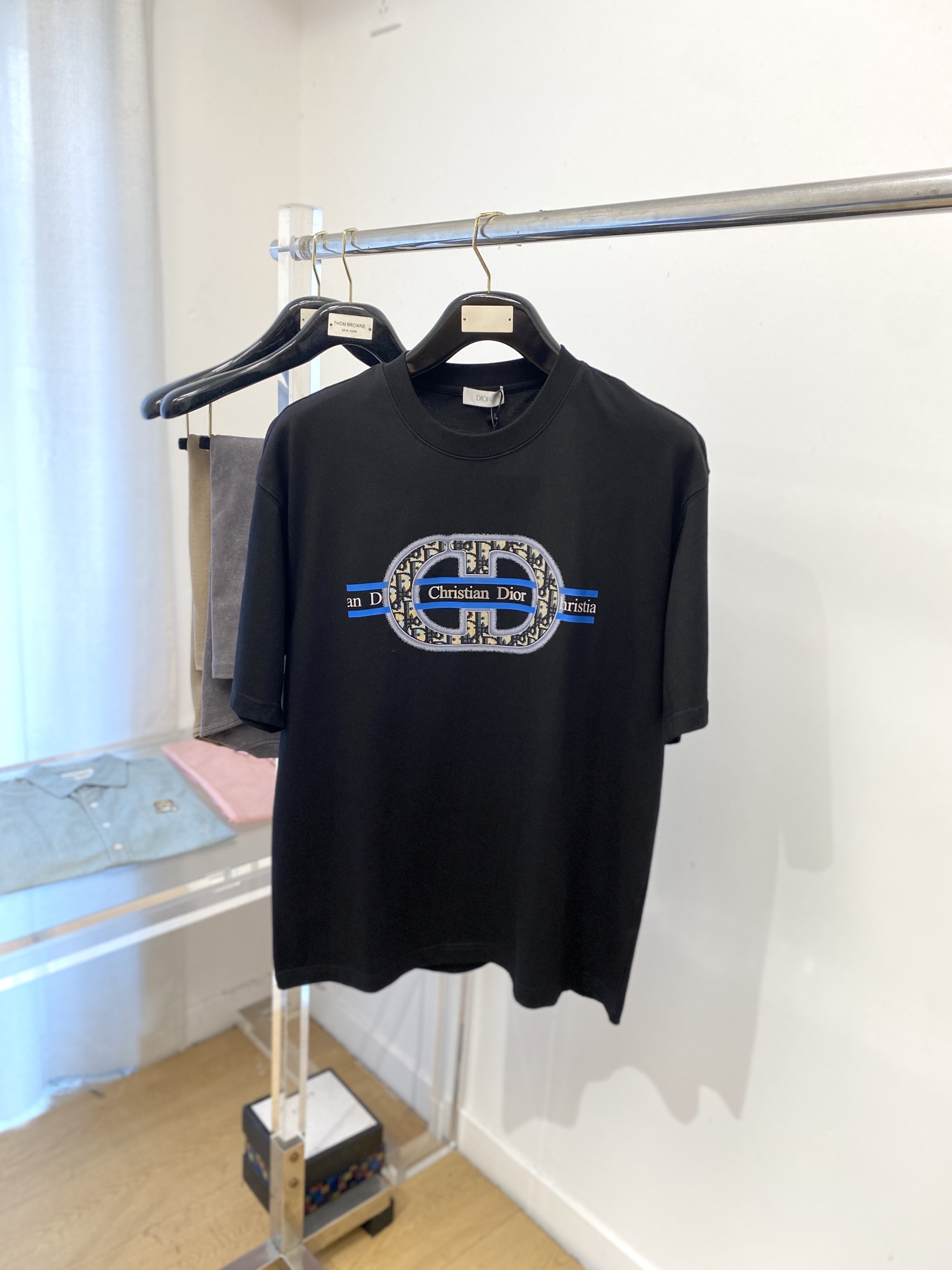 迪奥、2025新品短袖T恤，帅气时尚，胸前顶级印花字母logo，简约百搭款。面料棉 不仅挺括，保持潮流的