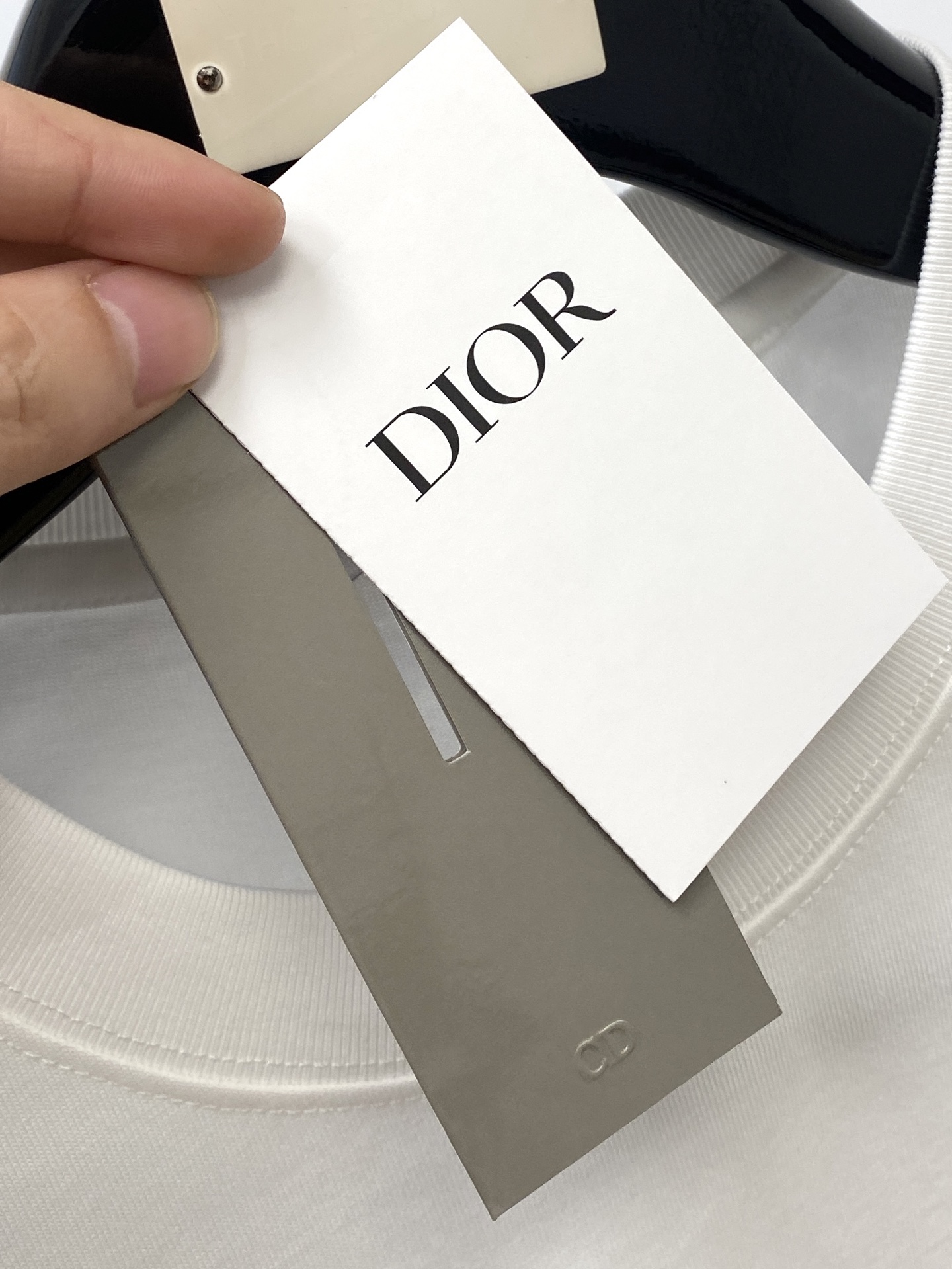 迪奥、2025新品短袖T恤，帅气时尚，胸前顶级印花字母logo，简约百搭款。面料棉 不仅挺括，保持潮流的