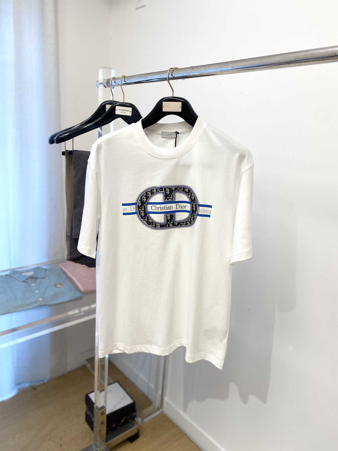 迪奥、2025新品短袖T恤，帅气时尚，胸前顶级印花字母logo，简约百搭款。面料棉 不仅挺括，保持潮流的