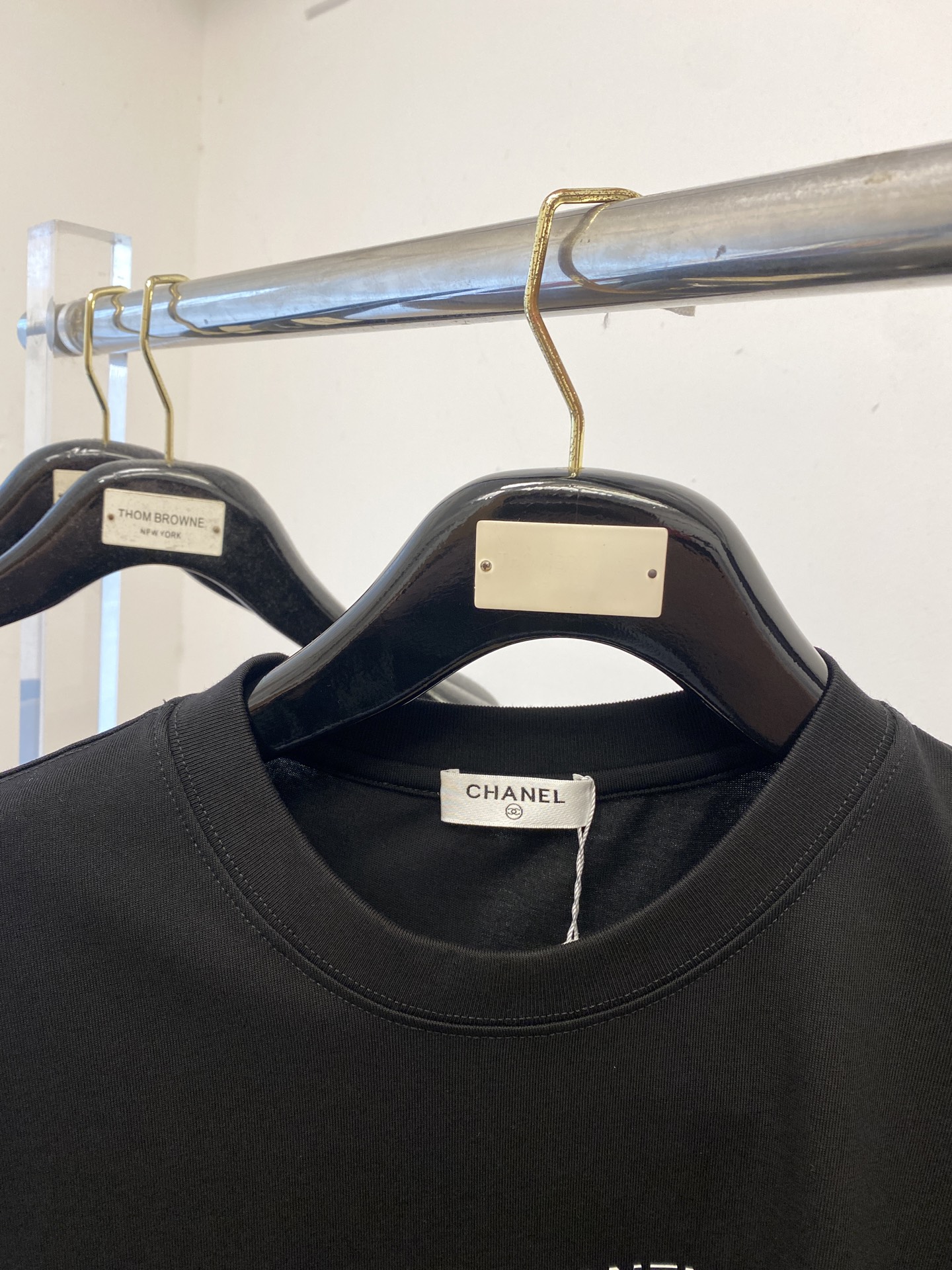 CHANEL香奈儿、2025新品短袖T恤，帅气时尚，胸前顶级印胶印花图案字母logo，简约百搭款。面料棉