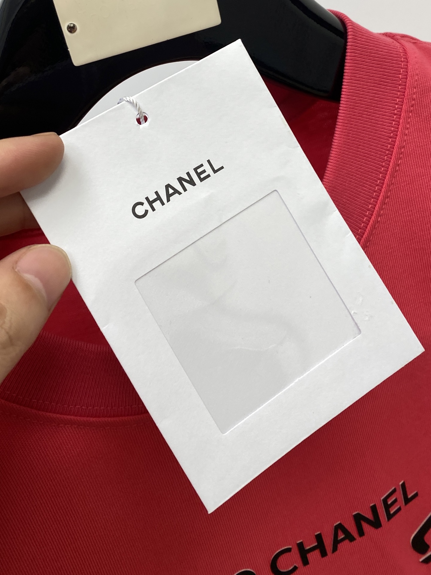 CHANEL香奈儿、2025新品短袖T恤，帅气时尚，胸前顶级印胶印花图案字母logo，简约百搭款。面料棉