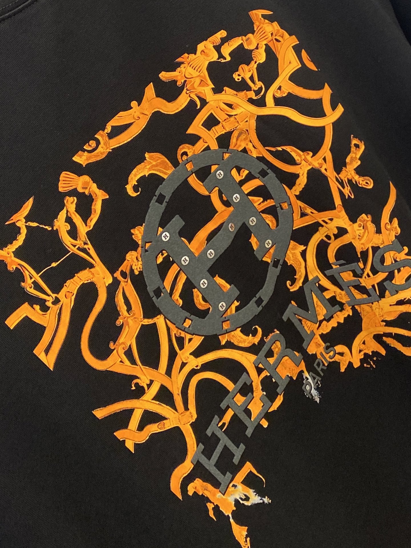 爱马仕、2025新品短袖T恤，帅气时尚，胸前顶级印胶图案字母logo，简约百搭款。面料棉 不仅挺括，保持