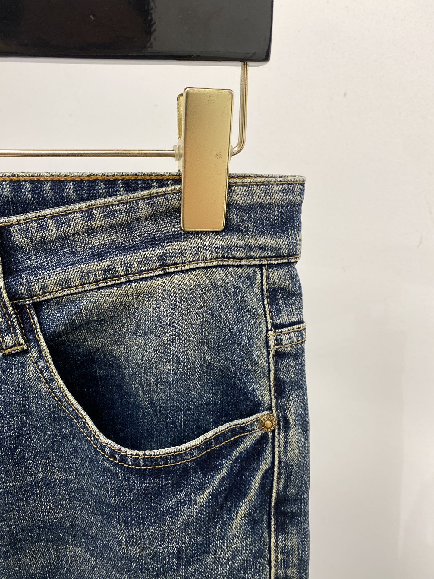 DG、2025最新品，专柜同步有售，原单狠货，水洗休闲牛仔裤，进口原版水洗弹力面料，舒适有弹性，原版五金