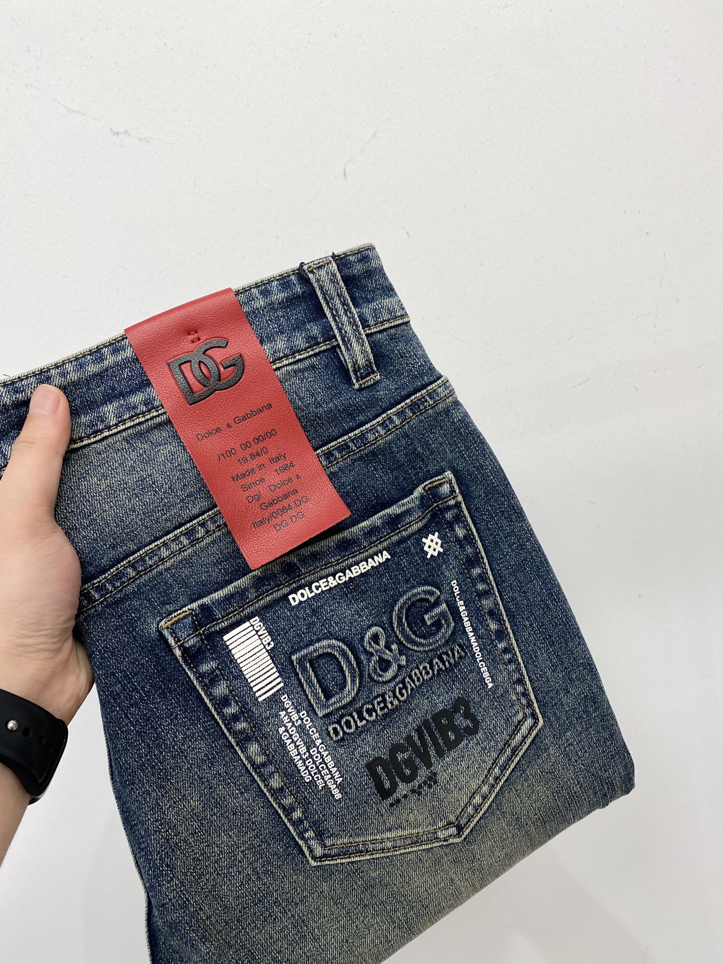 NO:522629,DG, 2025 latest products, special counters are available at the same time, original single-order goods, water-washed casual jeans, imported original washing elastic fabric, comfortable and elastic, original hardware and auxiliary decorative logo, super positive style, extremely high grade, counter quality, fashionable and stylish upper body, 29-38, jeans, alexander wang19860909DG、2025最新品,专柜同步有售,原单狠货,水洗休闲牛仔裤,进口原版水洗弹力面料,舒适有弹性,原版五金辅料装饰logo,版型超正,档次极高,专柜品质,上身时尚有型,码数29-38,,jeans,alexander wang,Men's clothing