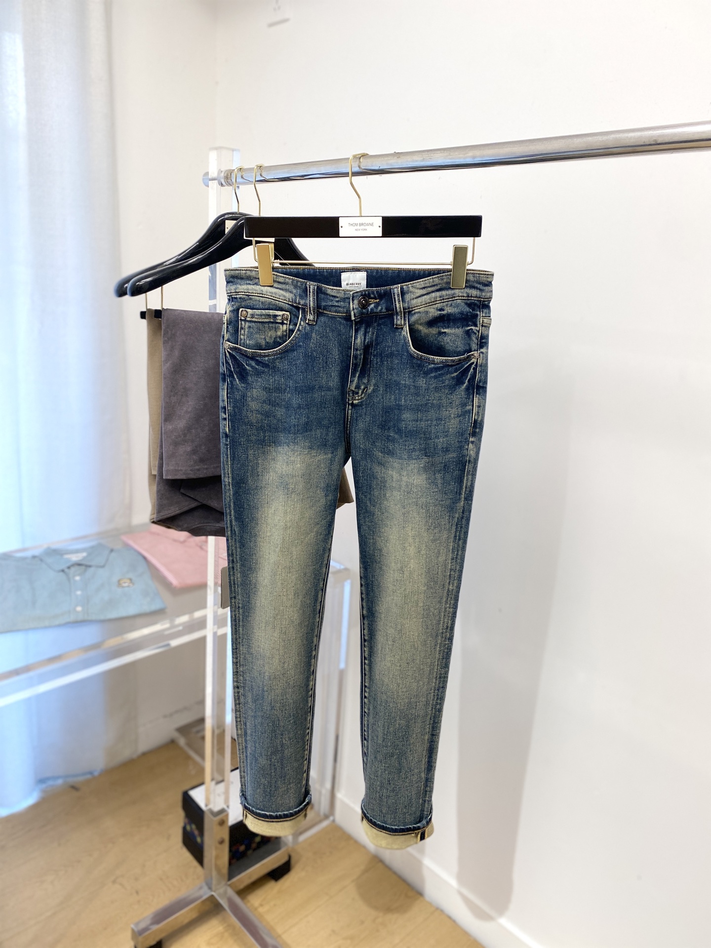 巴宝莉、2025最新品，专柜同步有售，原单狠货，水洗休闲牛仔裤，进口原版水洗弹力面料，舒适有弹性，原版五