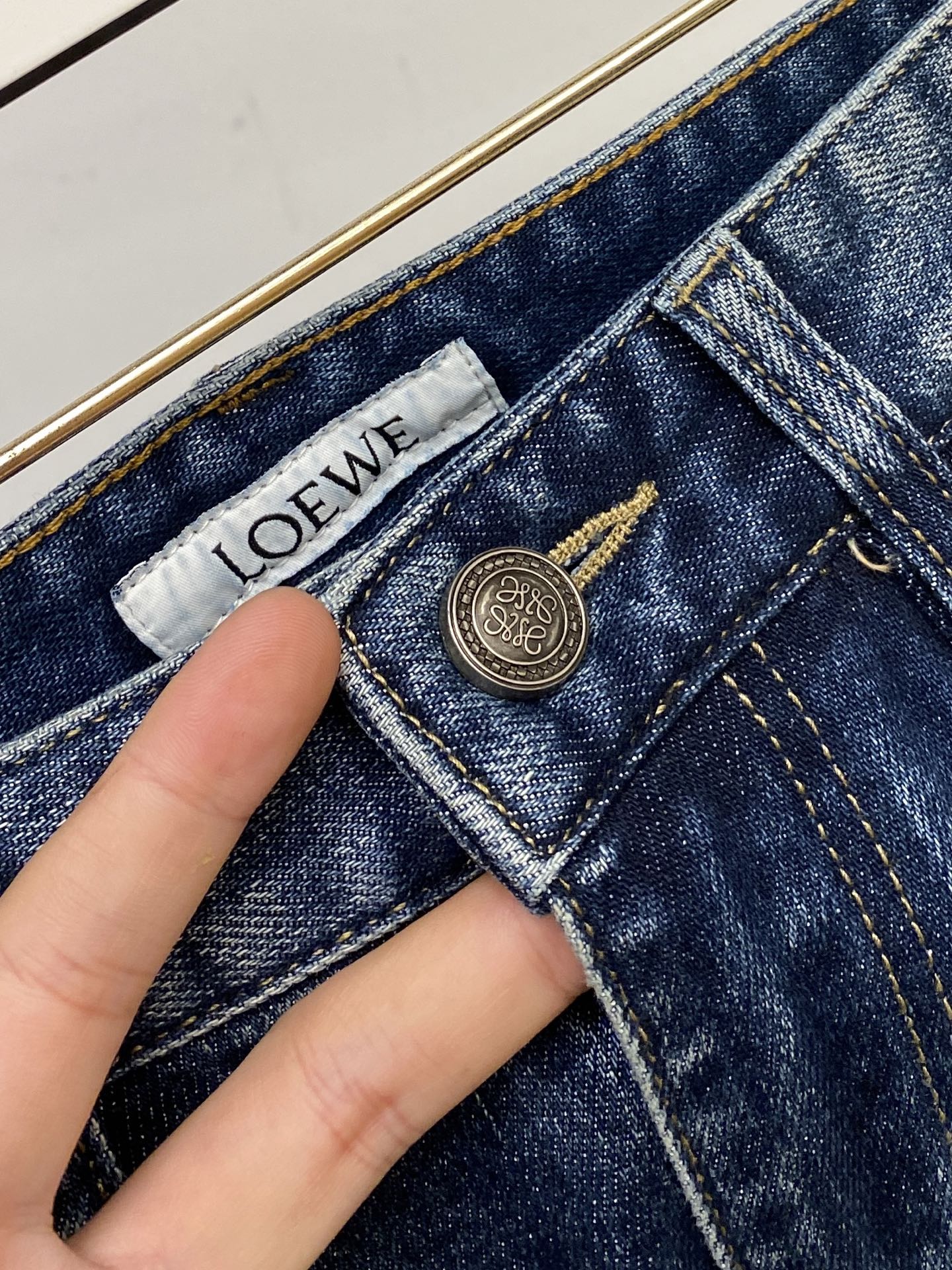 罗意威、2025最新品，专柜同步有售，原单狠货，水洗休闲牛仔裤，进口原版水洗弹力面料，舒适有弹性，原版五