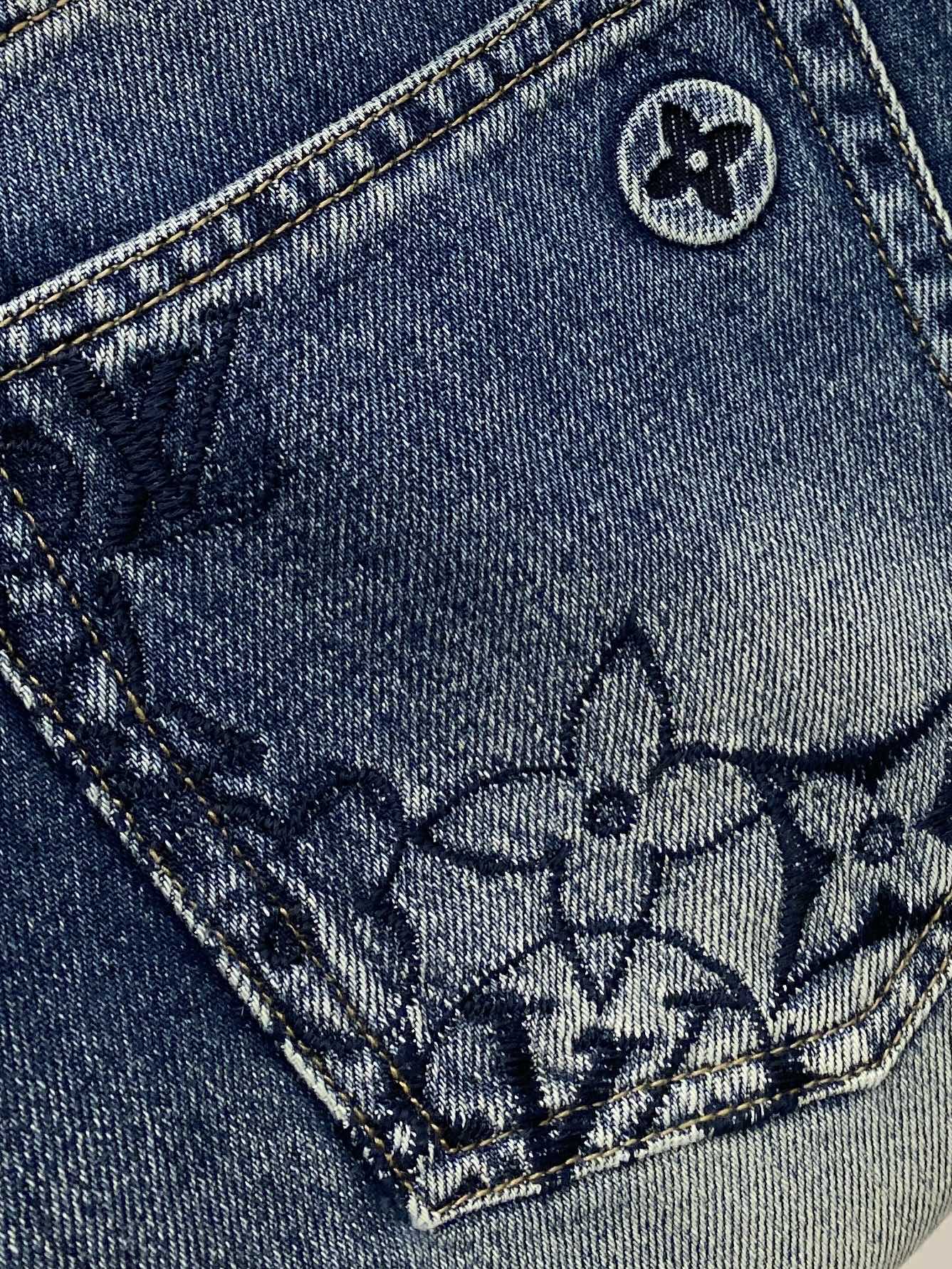 LV、2025最新品，专柜同步有售，原单狠货，水洗休闲牛仔裤，进口原版水洗弹力面料，舒适有弹性，原版五金