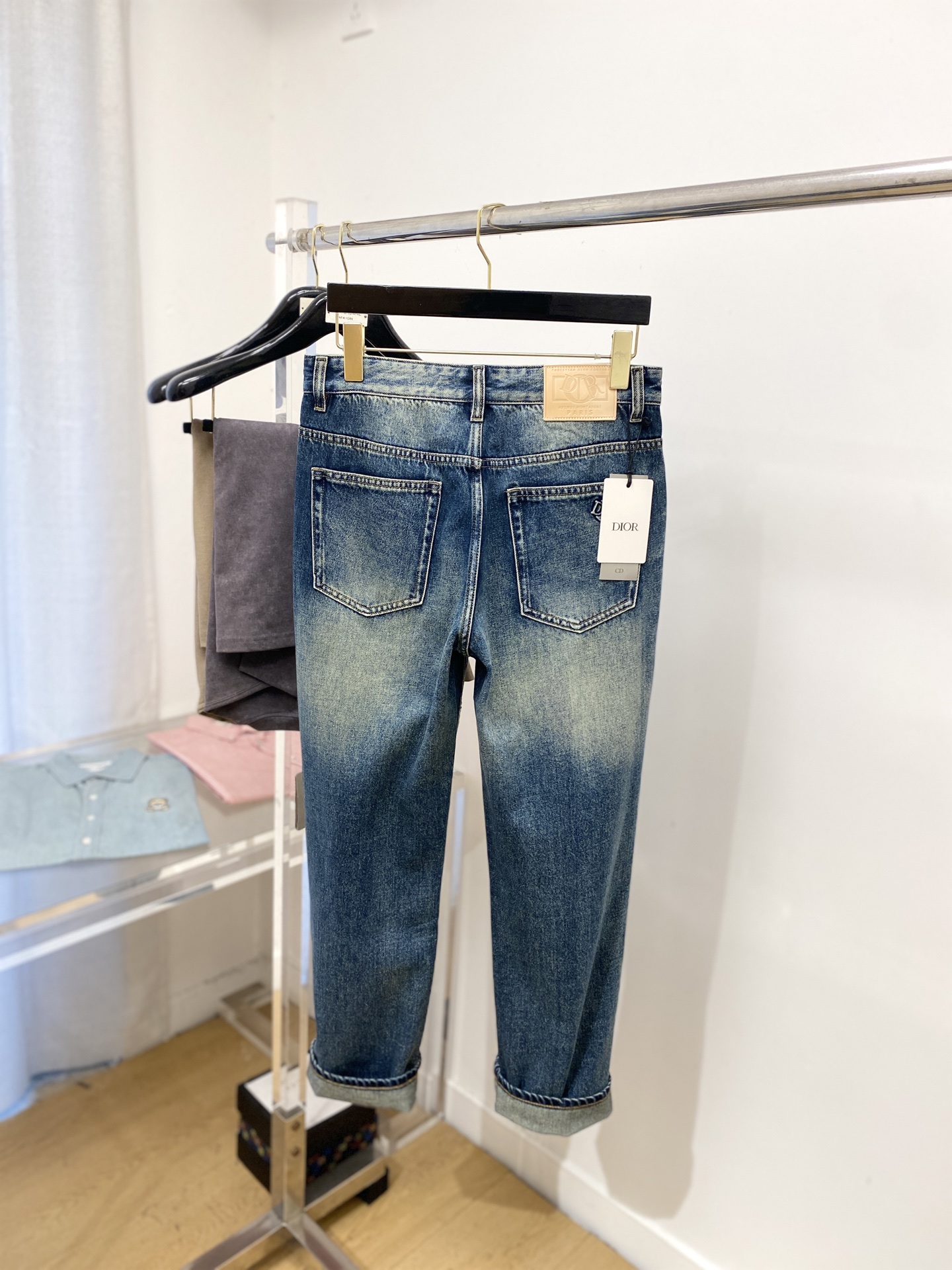 迪奥、2025最新品，专柜同步有售，原单狠货，水洗休闲牛仔裤，进口原版水洗弹力面料，舒适有弹性，原版五金