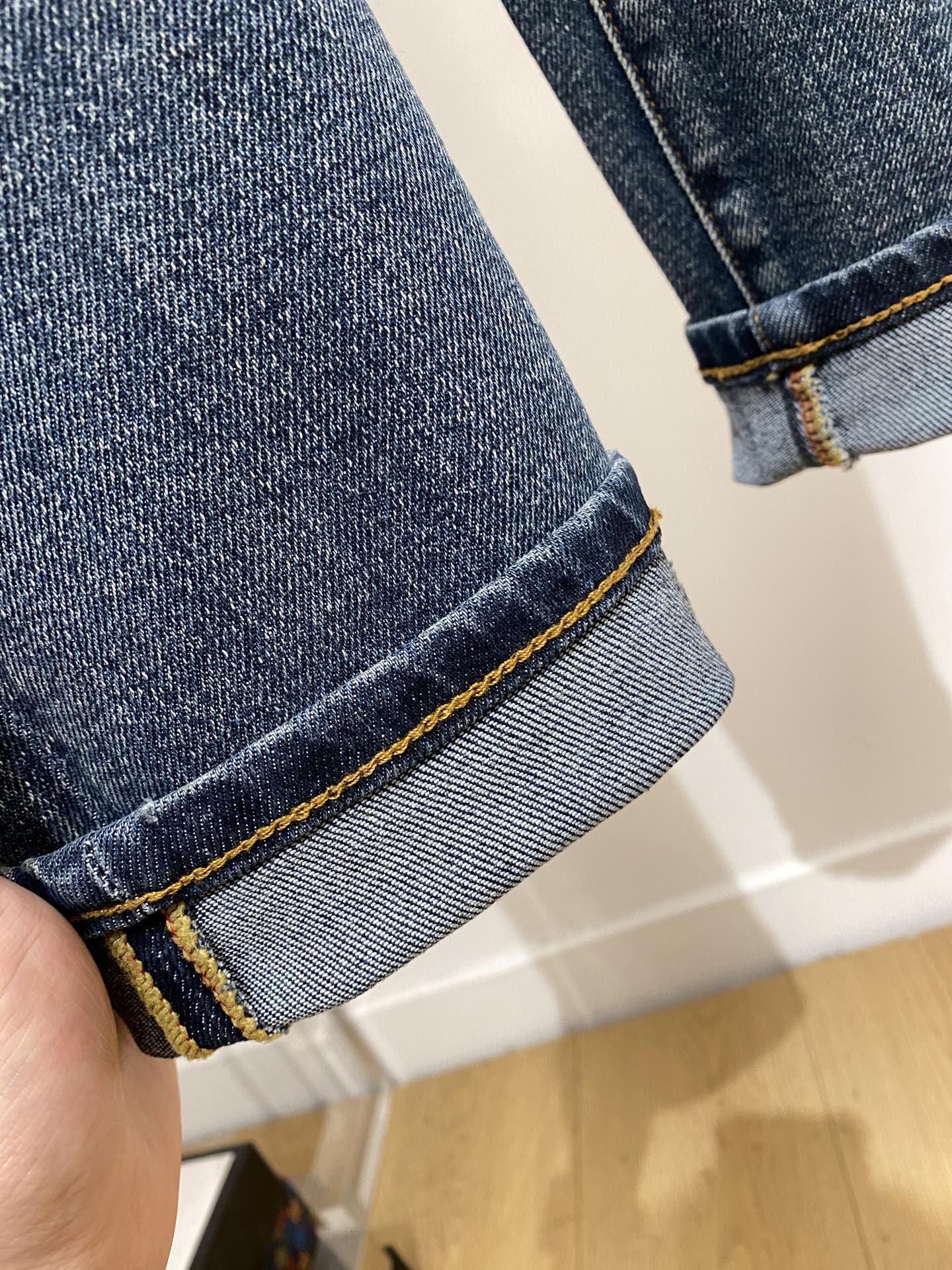 巴宝莉、2025最新品，专柜同步有售，原单狠货，水洗休闲牛仔裤，进口原版水洗弹力面料，舒适有弹性，原版五