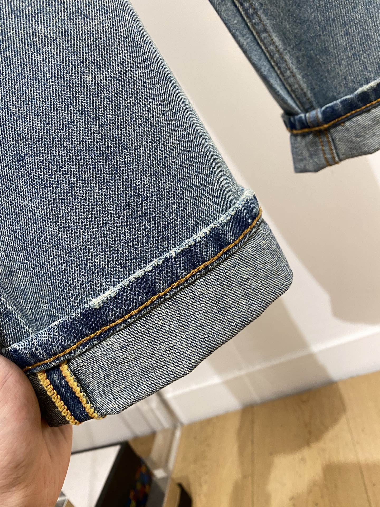 LV、2025最新品，专柜同步有售，原单狠货，水洗休闲牛仔裤，进口原版水洗弹力面料，舒适有弹性，原版五金