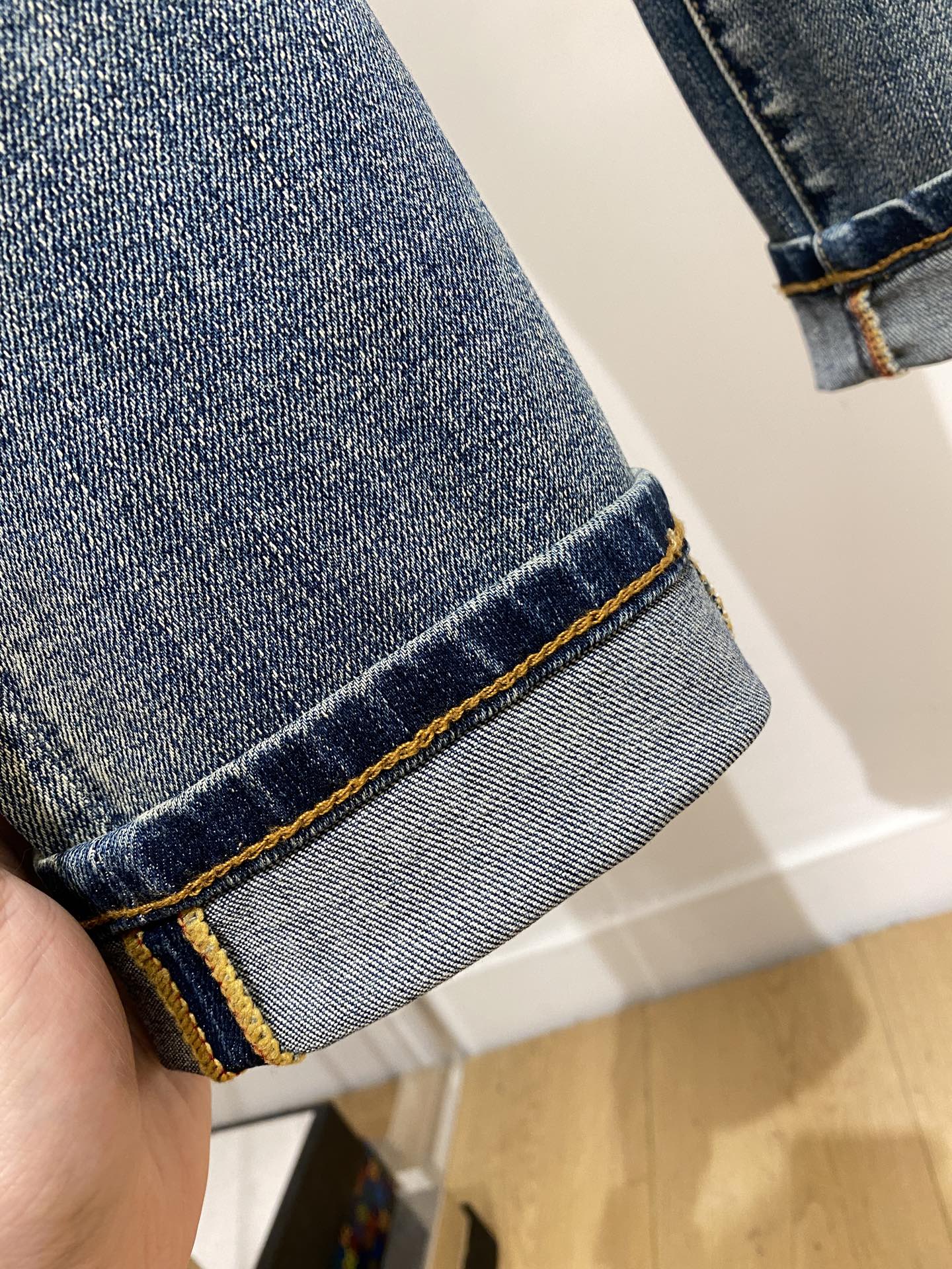 LV、2025最新品，专柜同步有售，原单狠货，水洗休闲牛仔裤，进口原版水洗弹力面料，舒适有弹性，原版五金