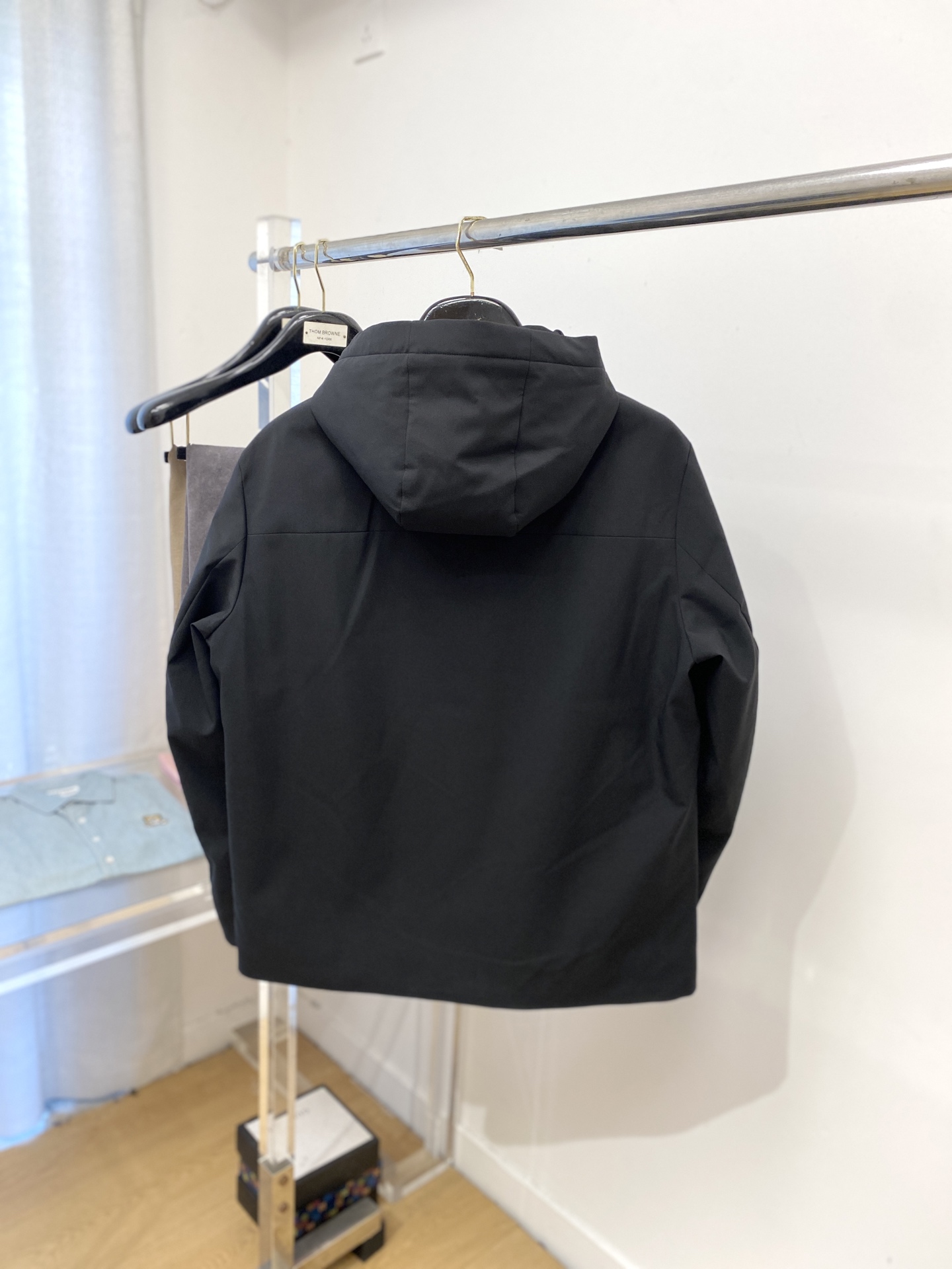 ￼ Brunello Cucinelli、2025新品羽绒外套，时尚帅气，简约百搭款，袖口刺绣装饰字母l