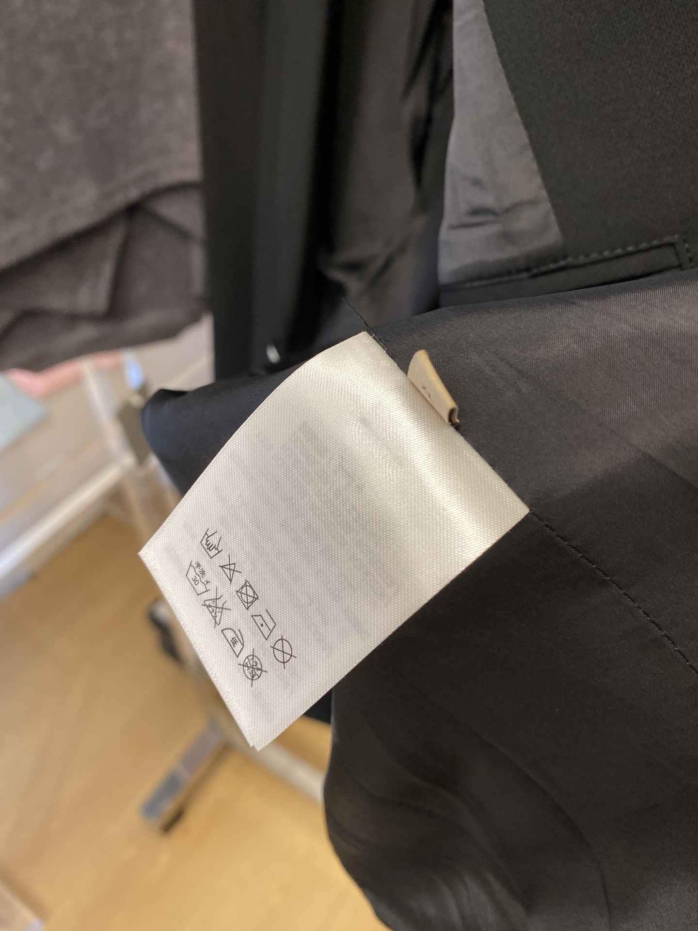 罗意威、2025新品西装外套，时尚帅气，简约百搭款，定制原版面料，不仅挺括，保持潮流的廓形，又穿着舒适，