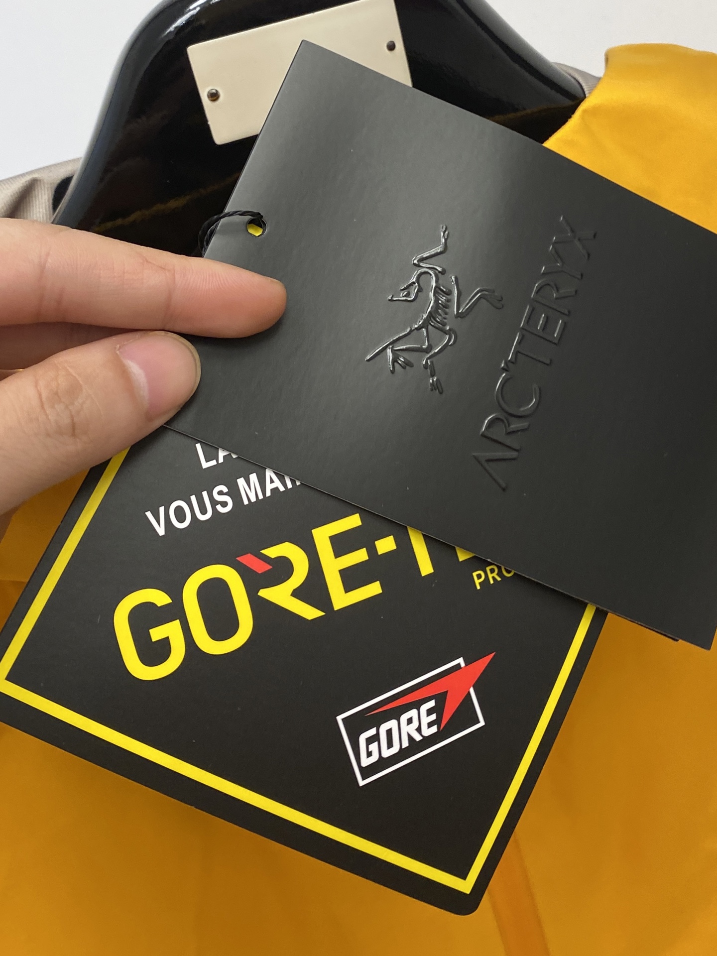 始祖鸟、2025新品夹克外套，时尚帅气，简约百搭款，胸前精致刺绣图案字母logo，定制原版面料，不仅挺括