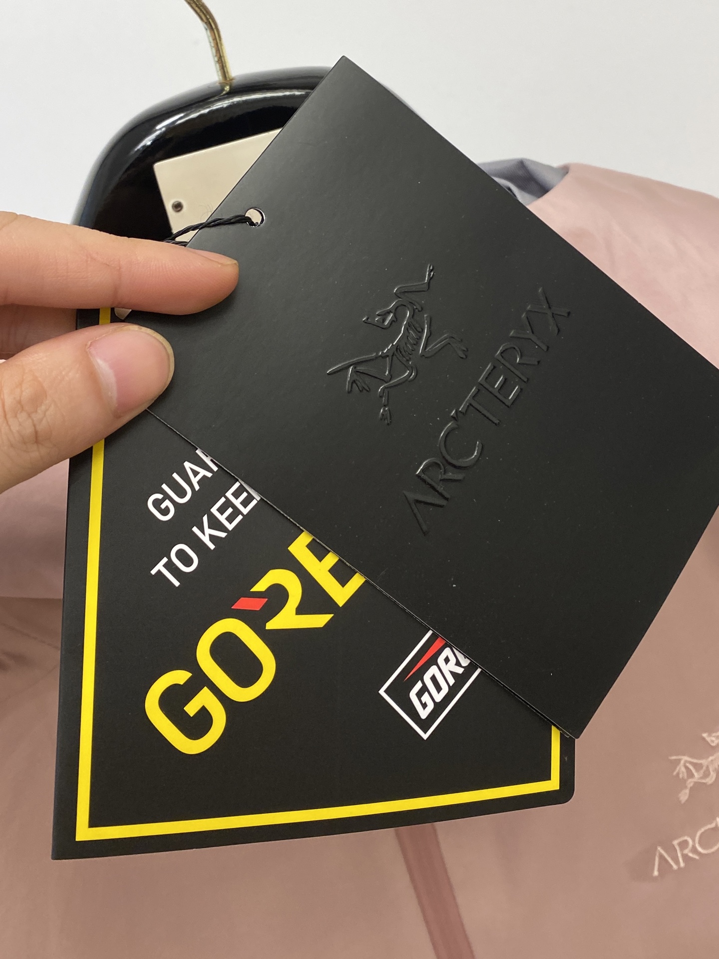 始祖鸟、2025新品夹克外套，时尚帅气，简约百搭款，胸前精致刺绣图案字母logo，定制原版面料，不仅挺括
