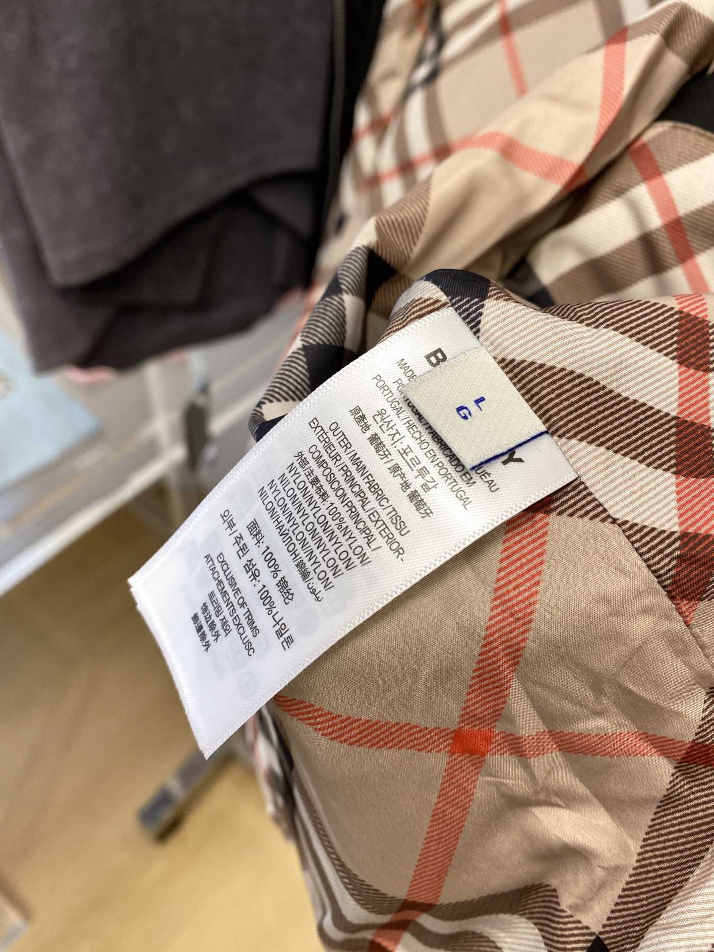 ￼巴宝莉、2025新品夹克外套，时尚帅气，简约百搭款，胸前精致刺绣图案logo，定制原版面料，不仅挺括，