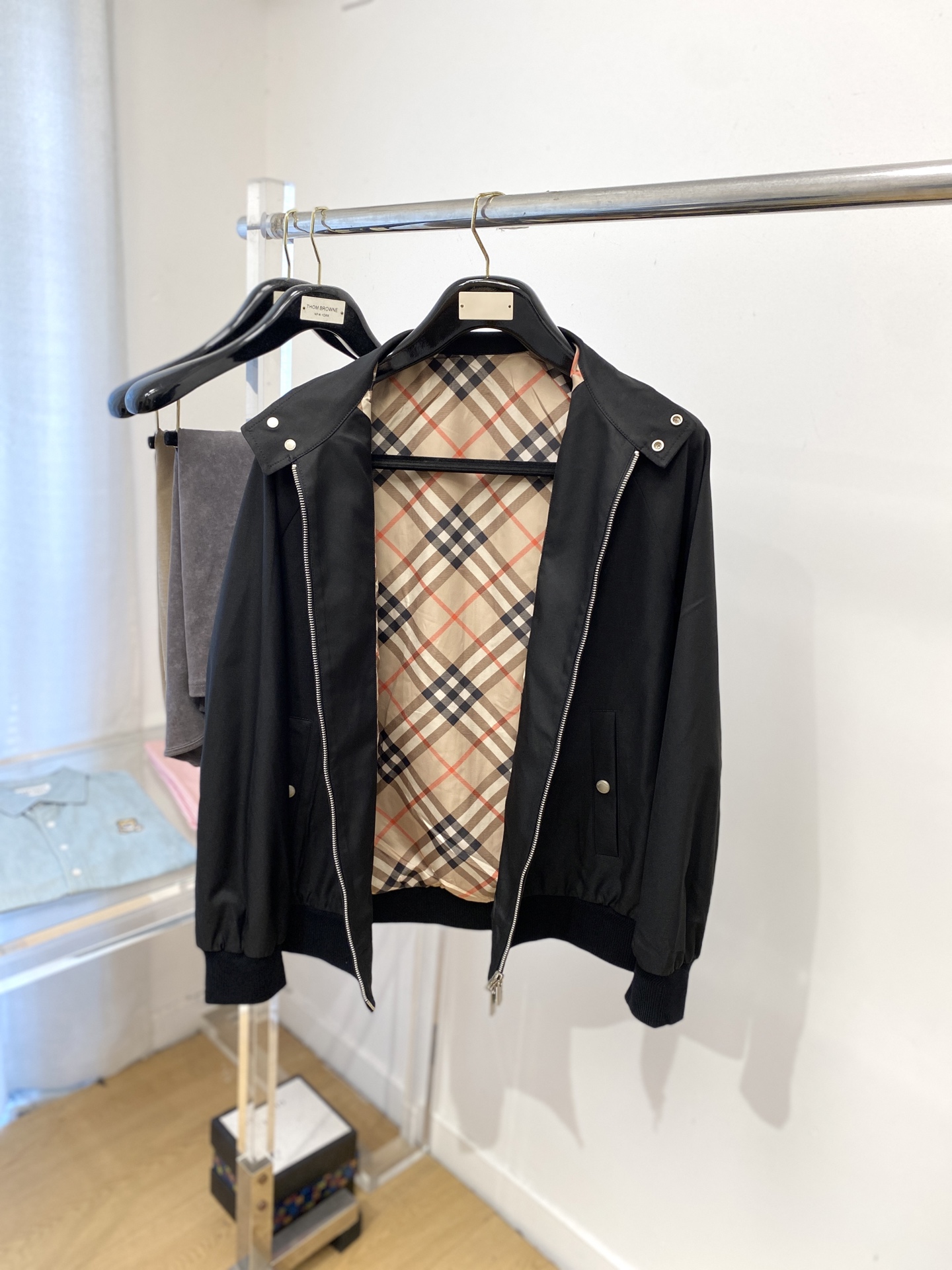 ￼巴宝莉、2025新品夹克外套，时尚帅气，简约百搭款，胸前精致刺绣图案logo，定制原版面料，不仅挺括，