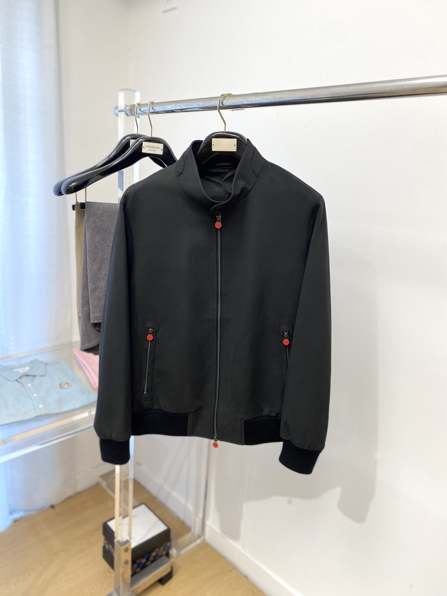 Kiton、2025新品夹克外套，时尚帅气，简约百搭款，原版五金辅料logo，定制原版面料，不仅挺括，保