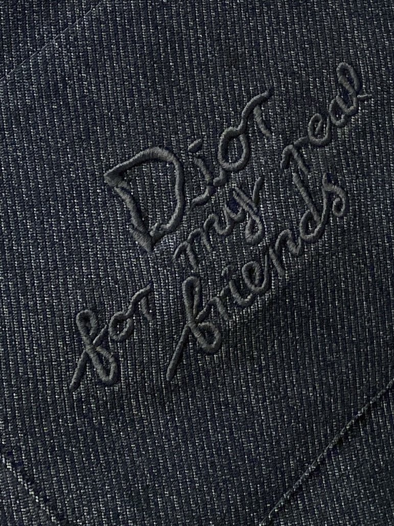 ￼ 迪奥、2025新品夹克外套，时尚帅气，简约百搭款，胸前精致刺绣字母logo，定制原版面料，不仅挺括，