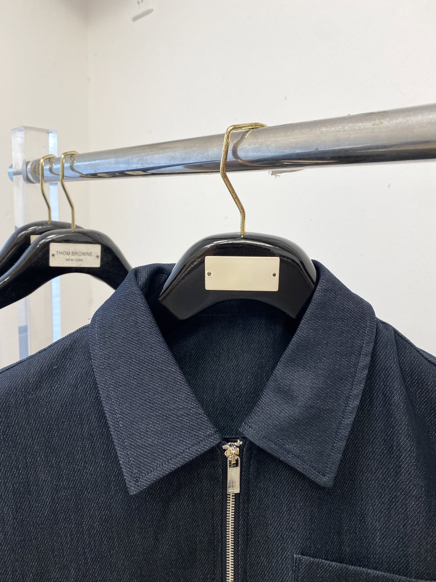 ￼ 迪奥、2025新品夹克外套，时尚帅气，简约百搭款，胸前精致刺绣字母logo，定制原版面料，不仅挺括，