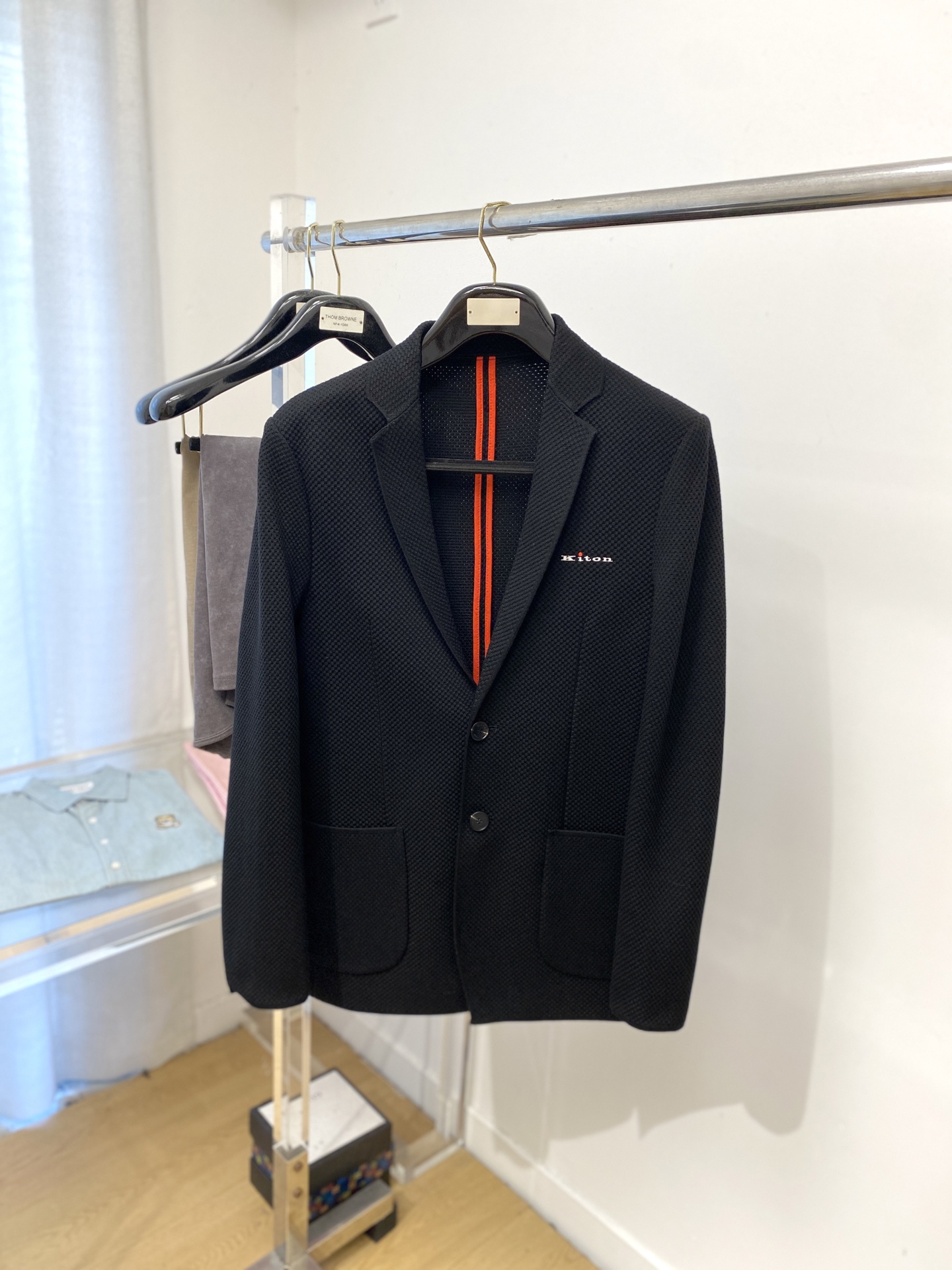 Kiton、2025新品西装外套，时尚帅气，简约百搭款，定制原版面料，不仅挺括，保持潮流的廓形，又穿着舒