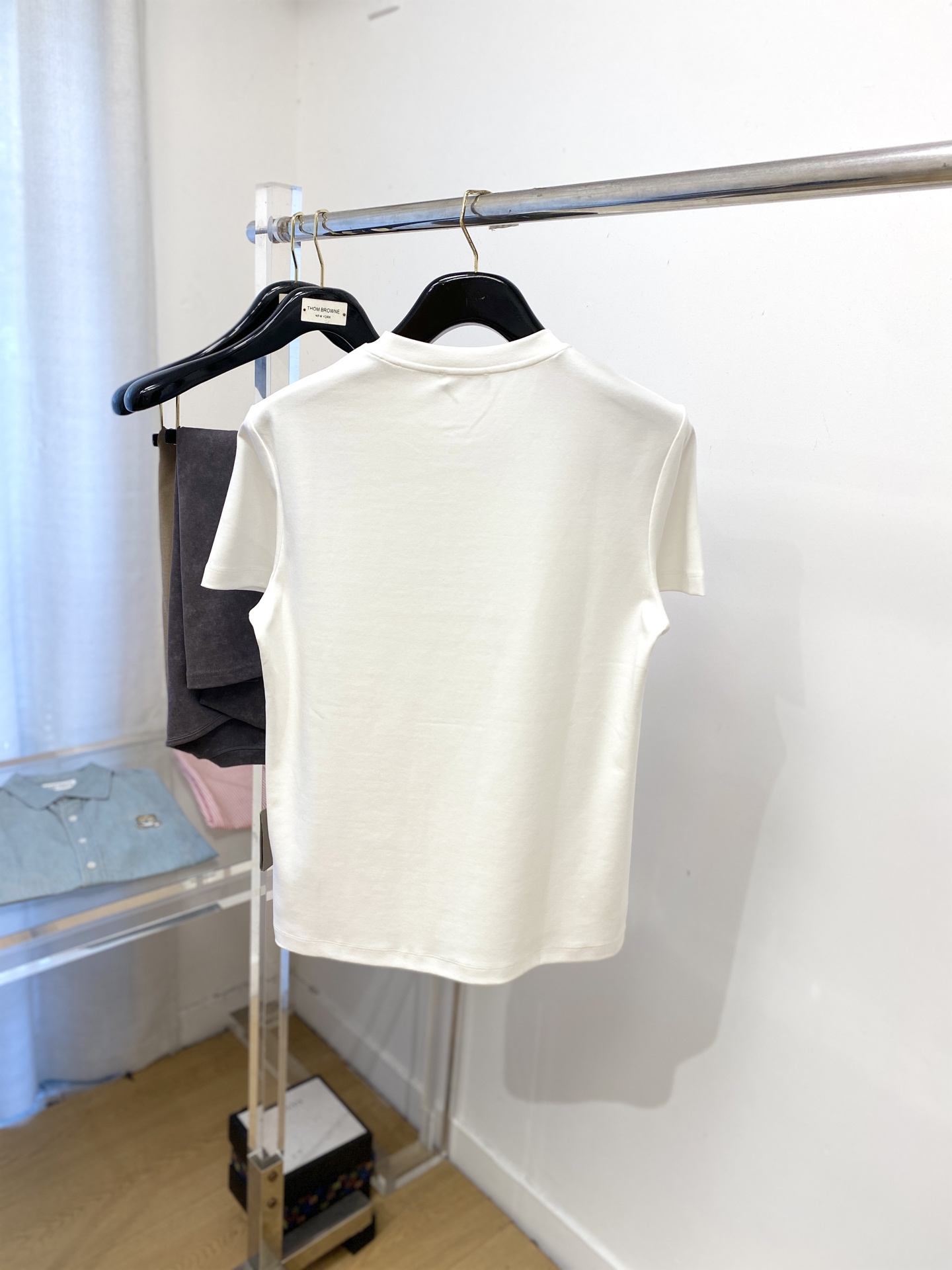 范思哲、2025最新款短袖T恤，帅气时尚，胸前顶级印花图案字母logo，简约百搭款。面料棉 不仅挺括，保