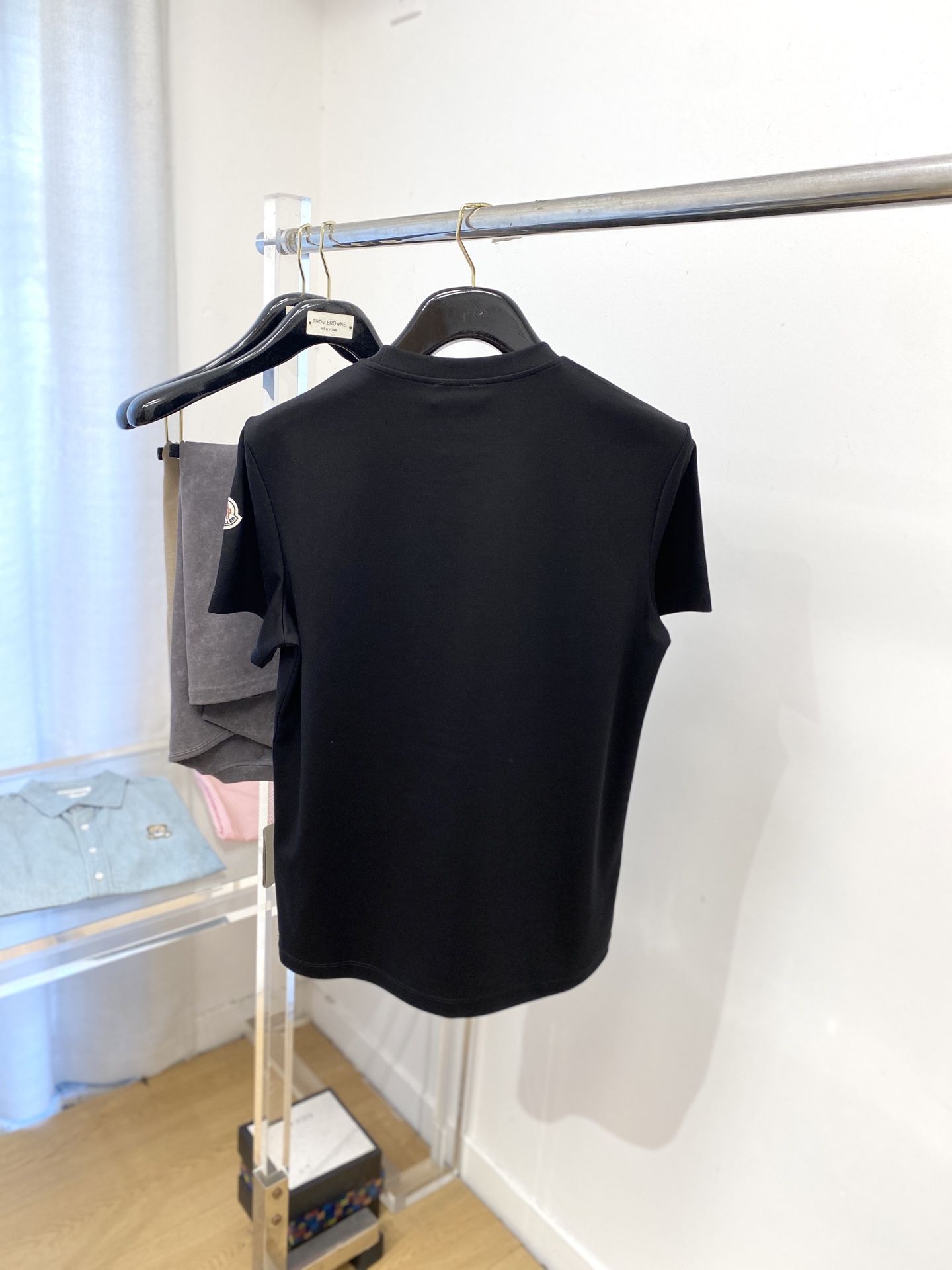 蒙口、2025最新款短袖T恤，帅气时尚，胸前顶级印花图案字母logo，简约百搭款。面料棉 不仅挺括，保持