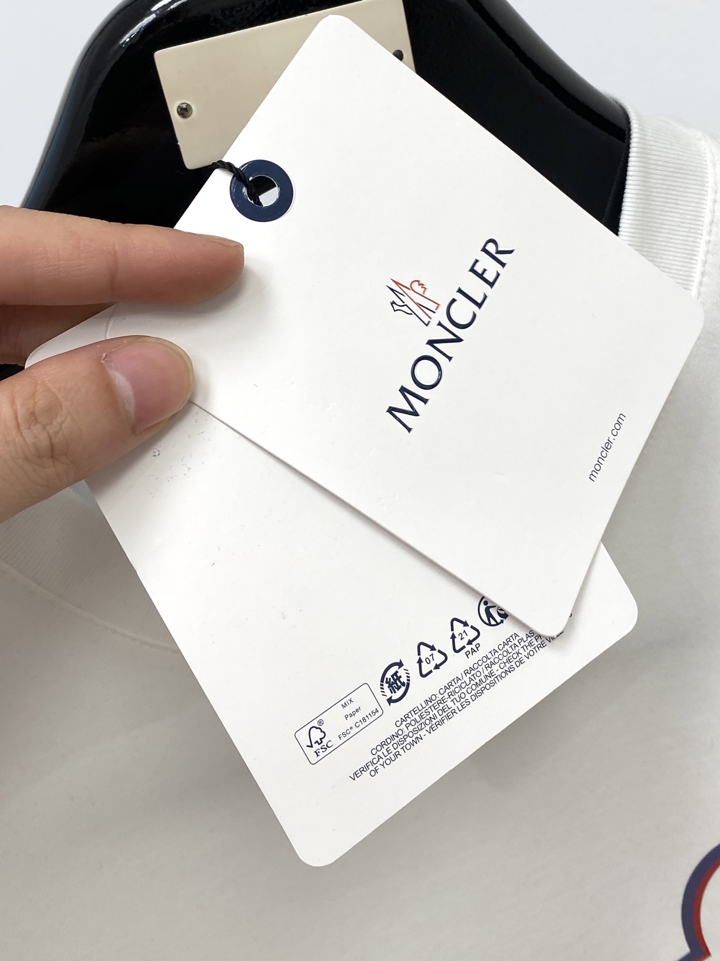 蒙口、2025最新款短袖T恤，帅气时尚，胸前顶级印花图案字母logo，简约百搭款。面料棉 不仅挺括，保持