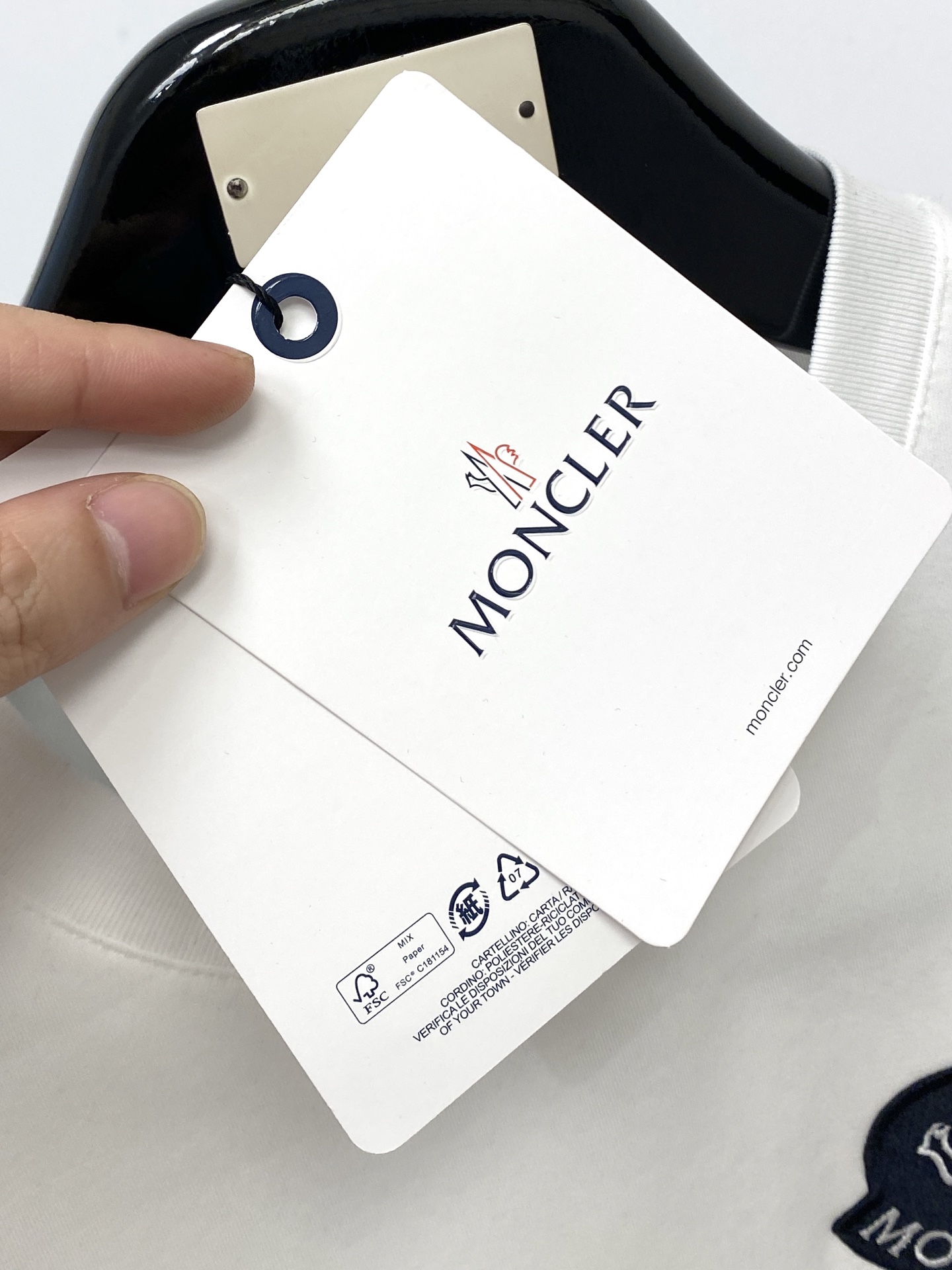 蒙口、2025最新款短袖T恤，帅气时尚，胸前精致刺绣图案logo，简约百搭款。面料棉 不仅挺括，保持潮流