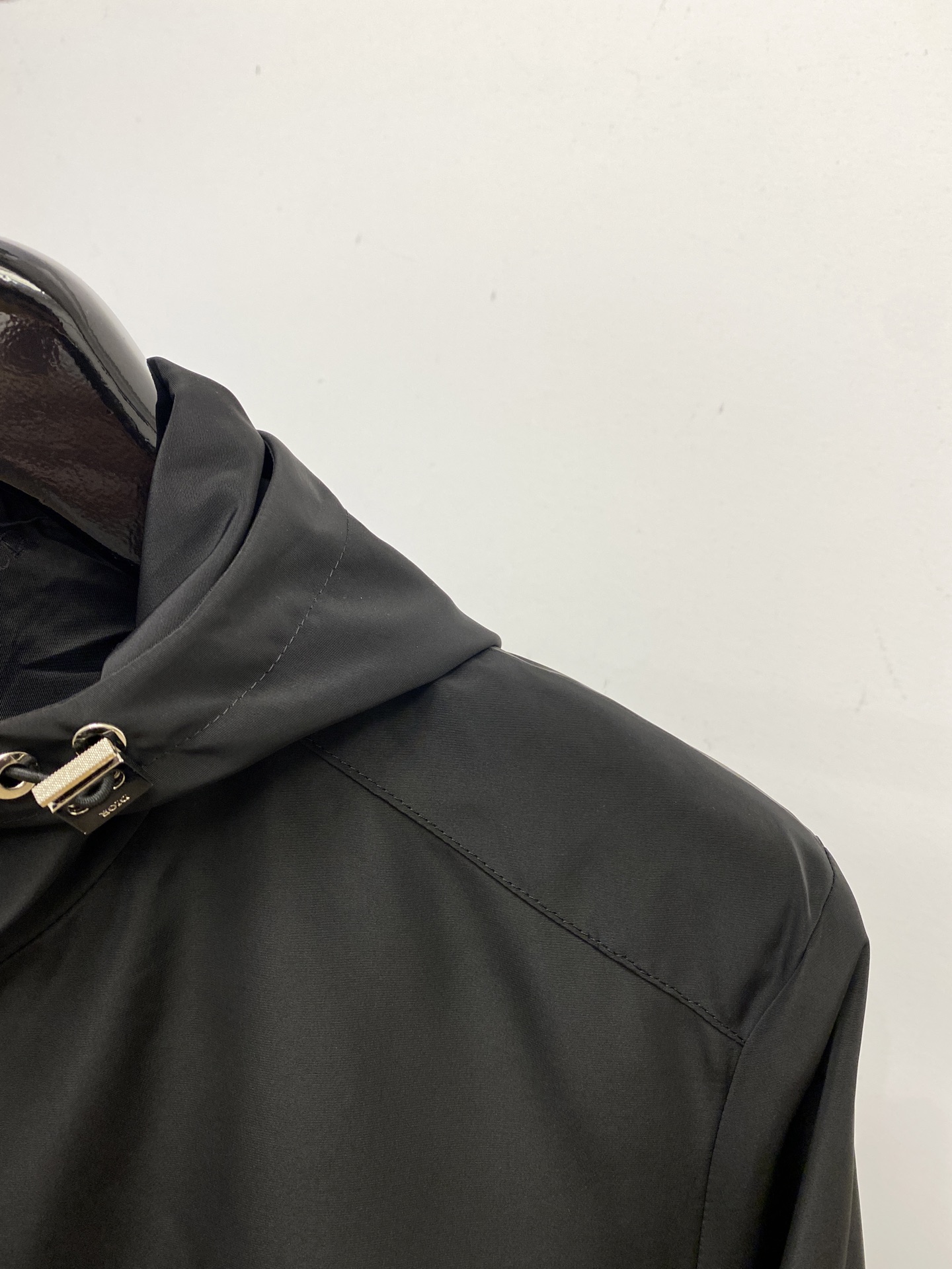 ￼ 迪奥、2025新品夹克外套，时尚帅气，简约百搭款，胸前顶级印花字母logo，定制原版面料，不仅挺括，