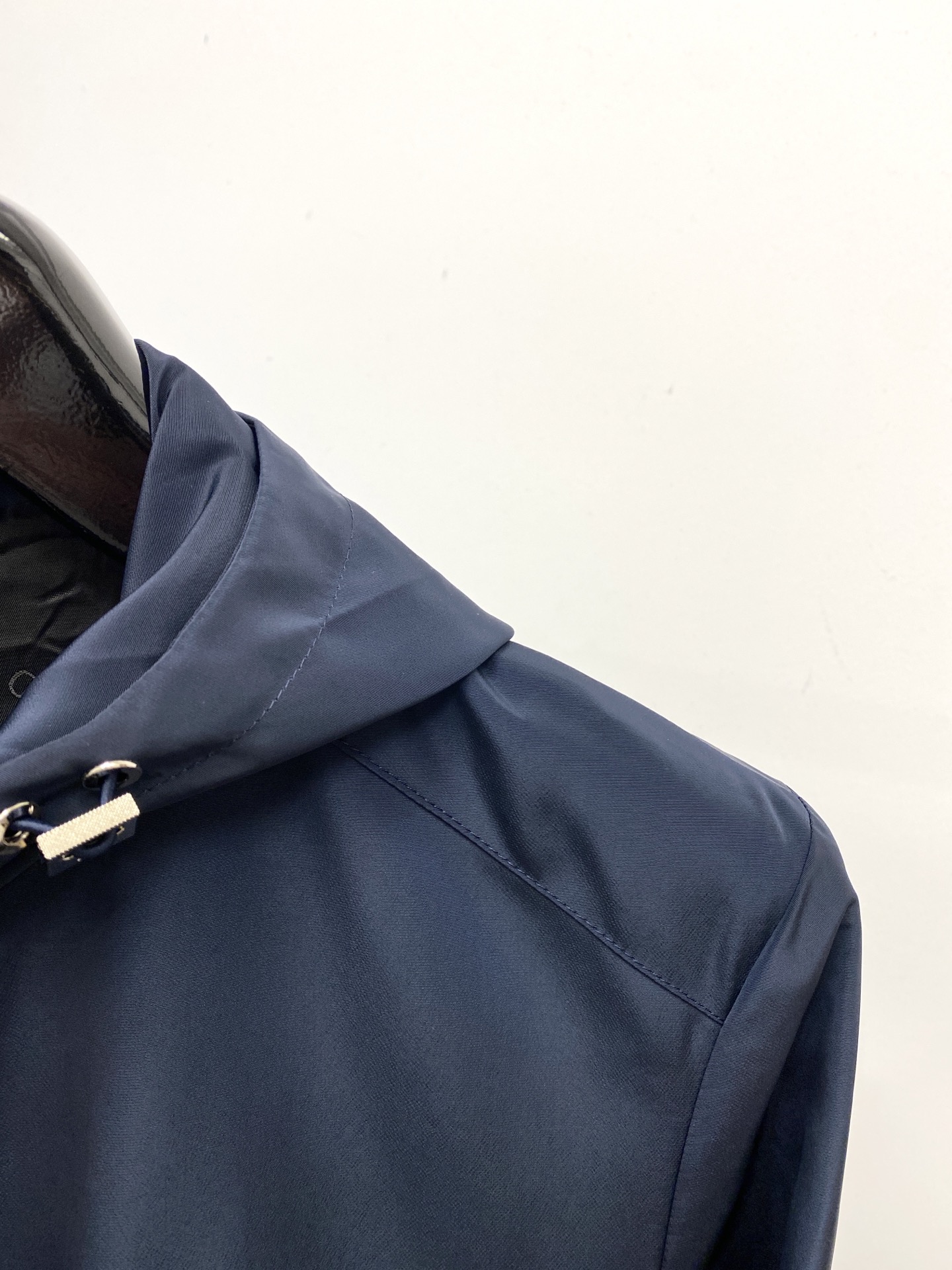 迪奥、2025新品夹克外套，时尚帅气，简约百搭款，胸前顶级印花字母logo，定制原版面料，不仅挺括，保持