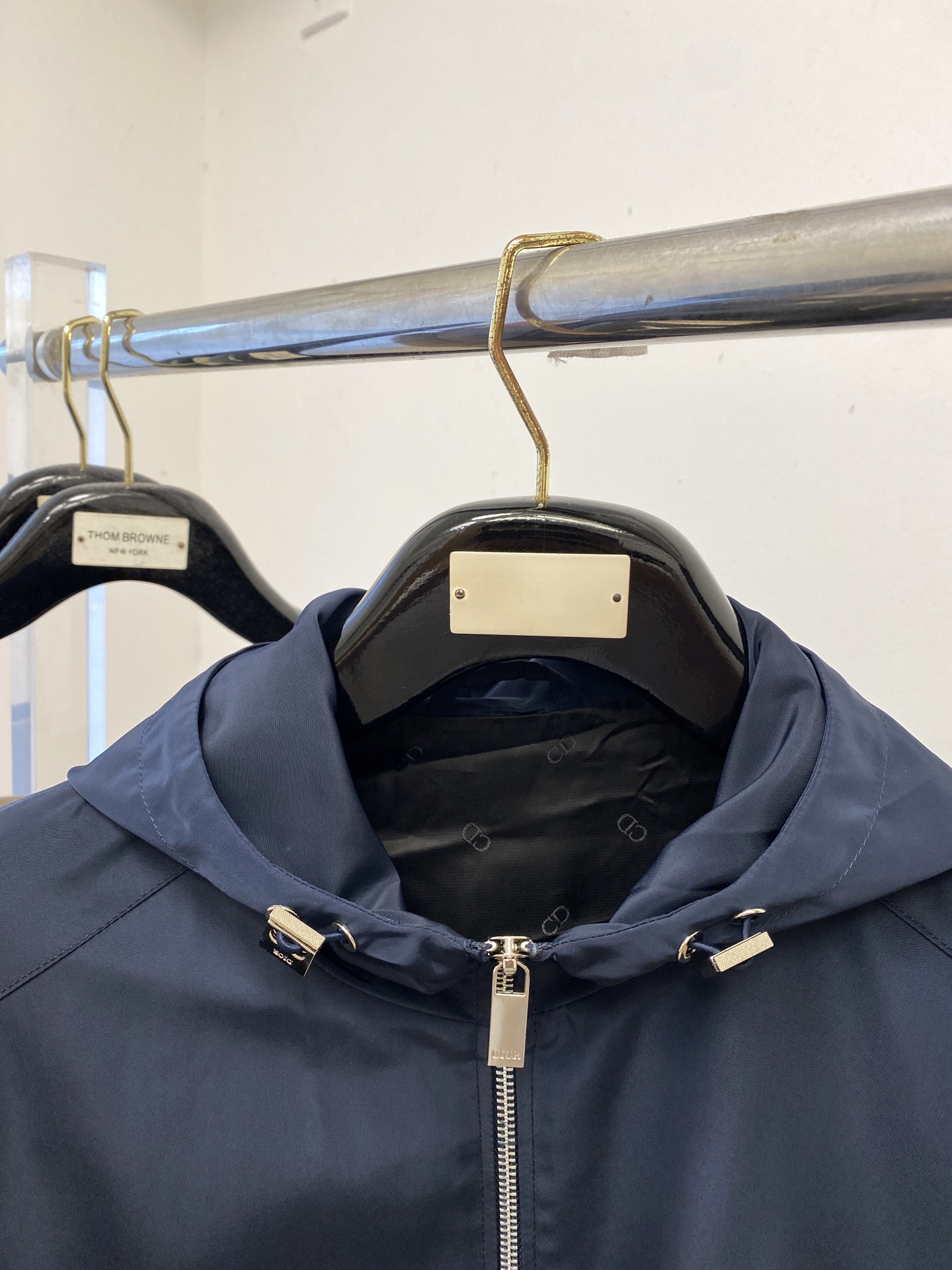 迪奥、2025新品夹克外套，时尚帅气，简约百搭款，胸前顶级印花字母logo，定制原版面料，不仅挺括，保持