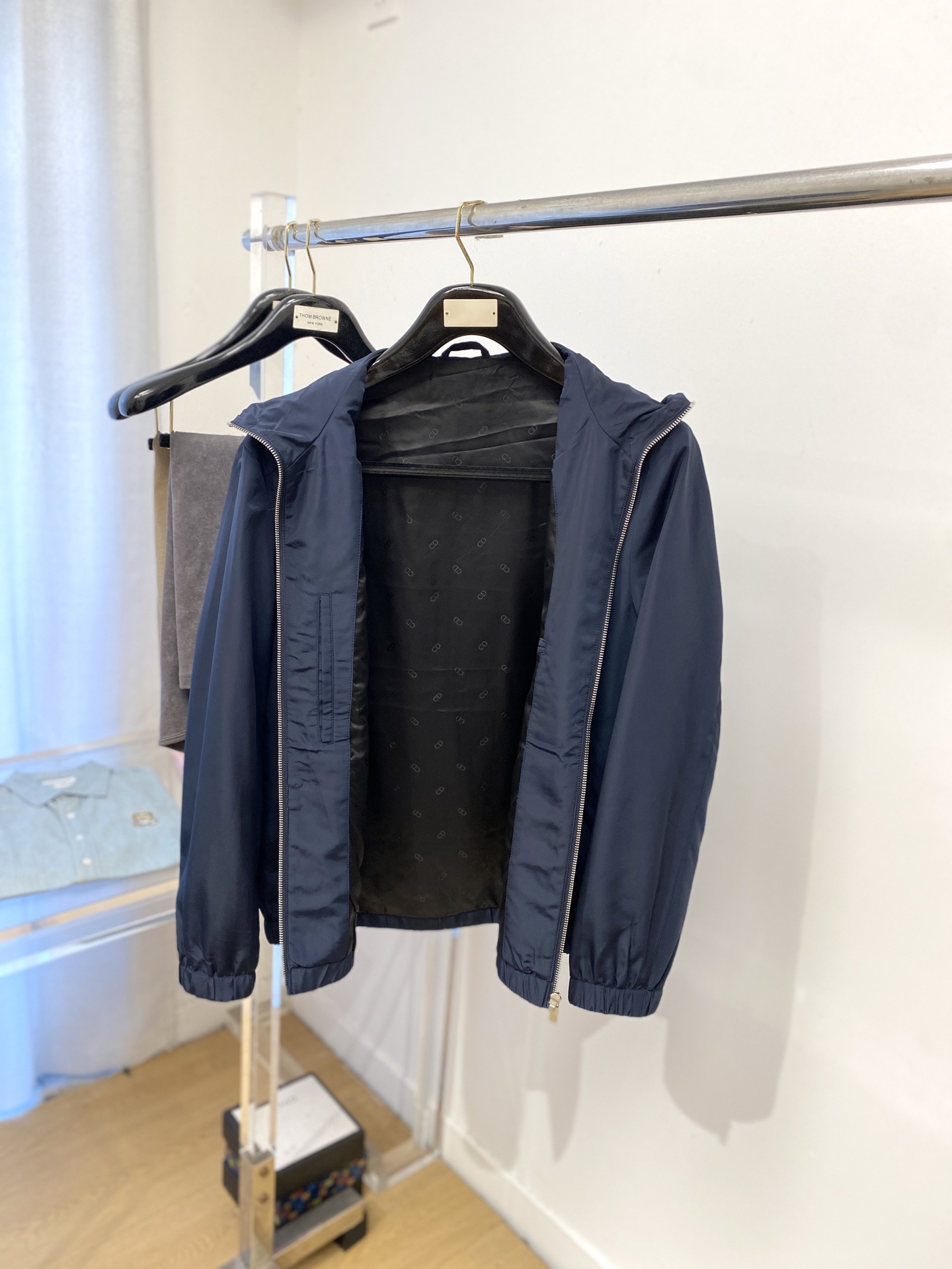 迪奥、2025新品夹克外套，时尚帅气，简约百搭款，胸前顶级印花字母logo，定制原版面料，不仅挺括，保持