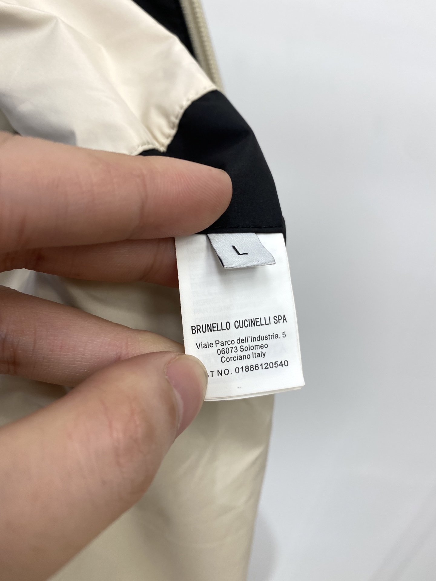 ￼ Brunello Cucinelli、2025新品夹克马甲外套，时尚帅气，简约百搭款，胸前精致刺绣图